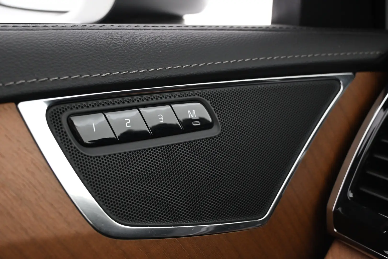 Car Image - 5qyLj4gXbXmKGYMWqBGLkk