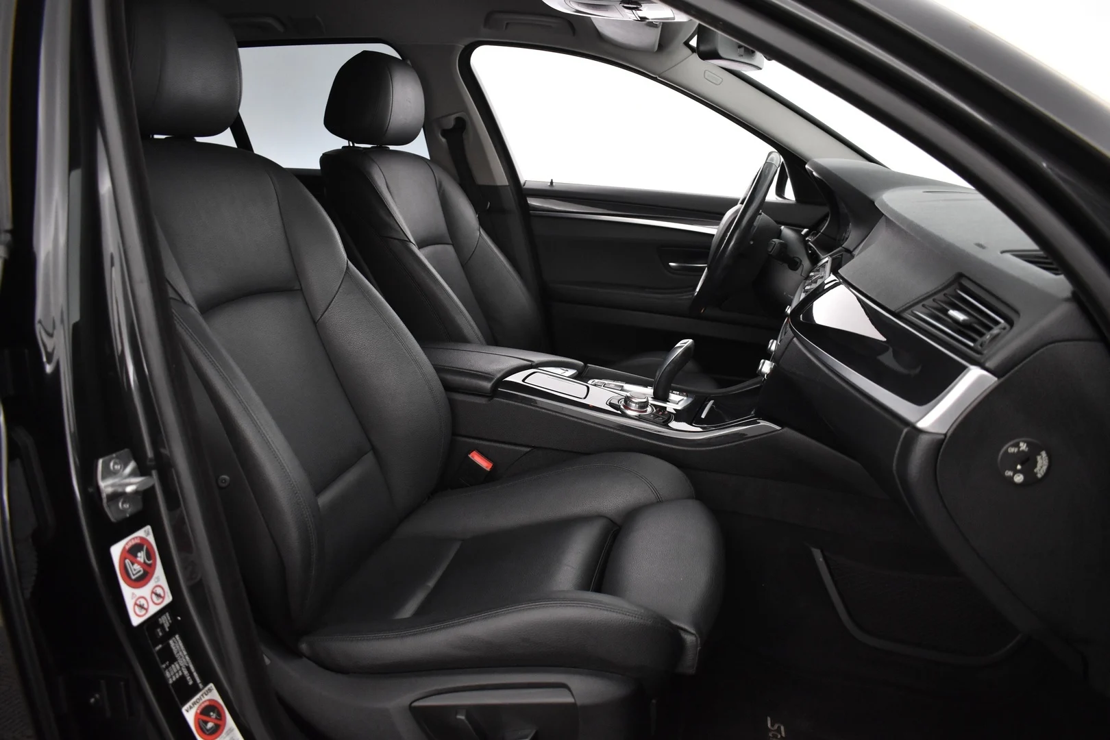 Car Image - 5uBizTbCeM5XzR7pkp2aJl