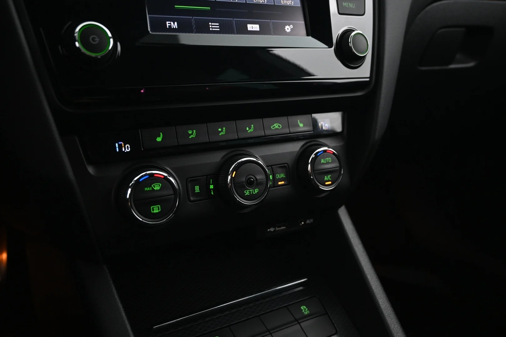 Car Image - 3nLcbABuxMs0LBI3vMCCVB