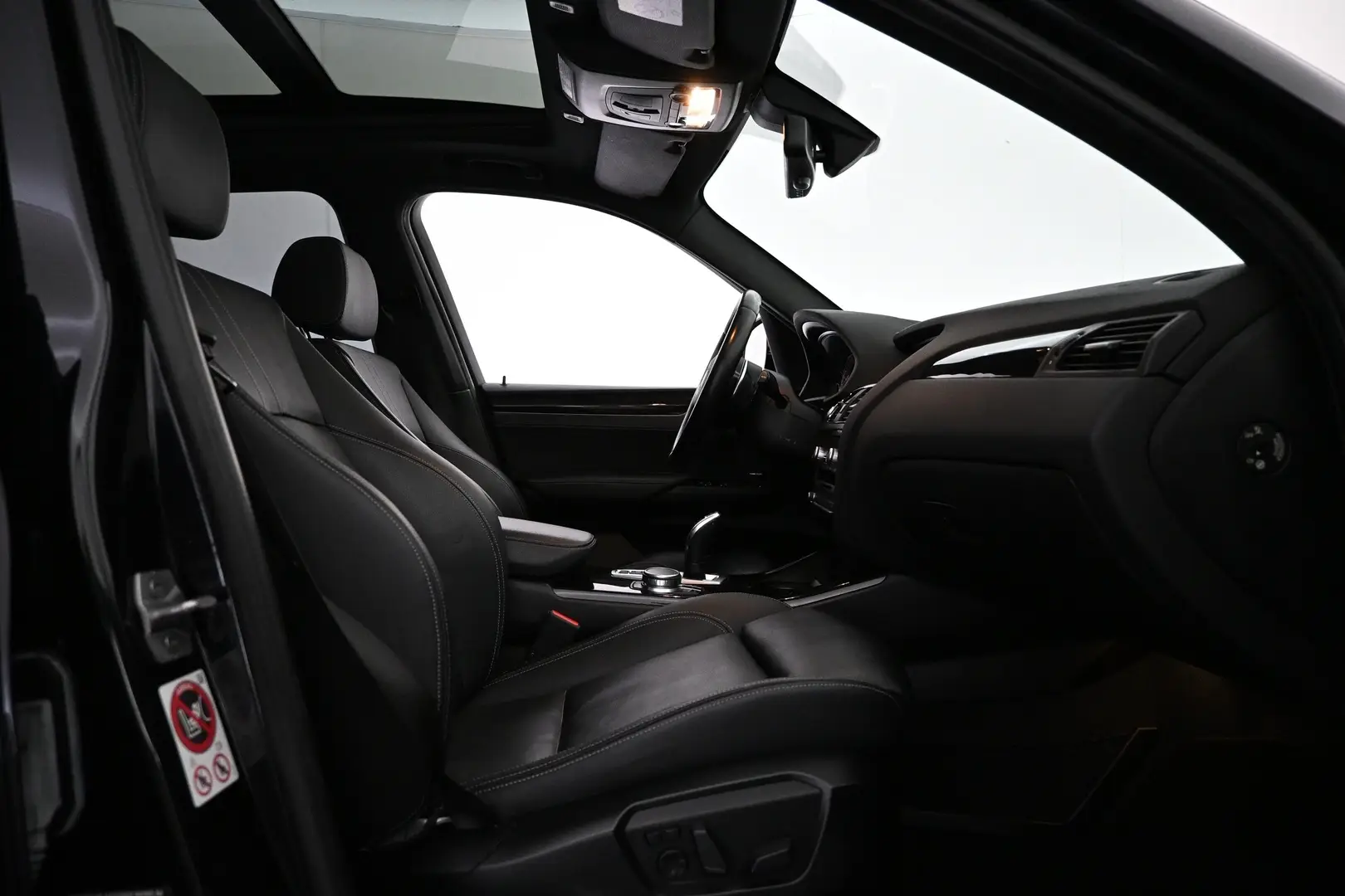 Car Image - 28cwE1kMYejtd5UVB9xkt8