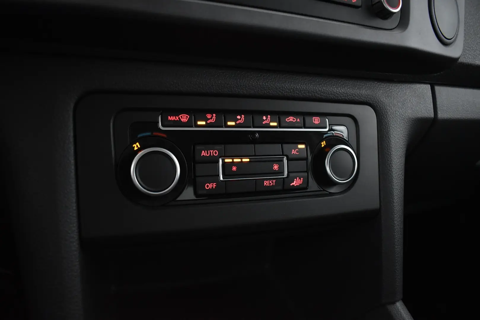 Car Image - 2AJQhQgKShh5RRzJ0l1aKI
