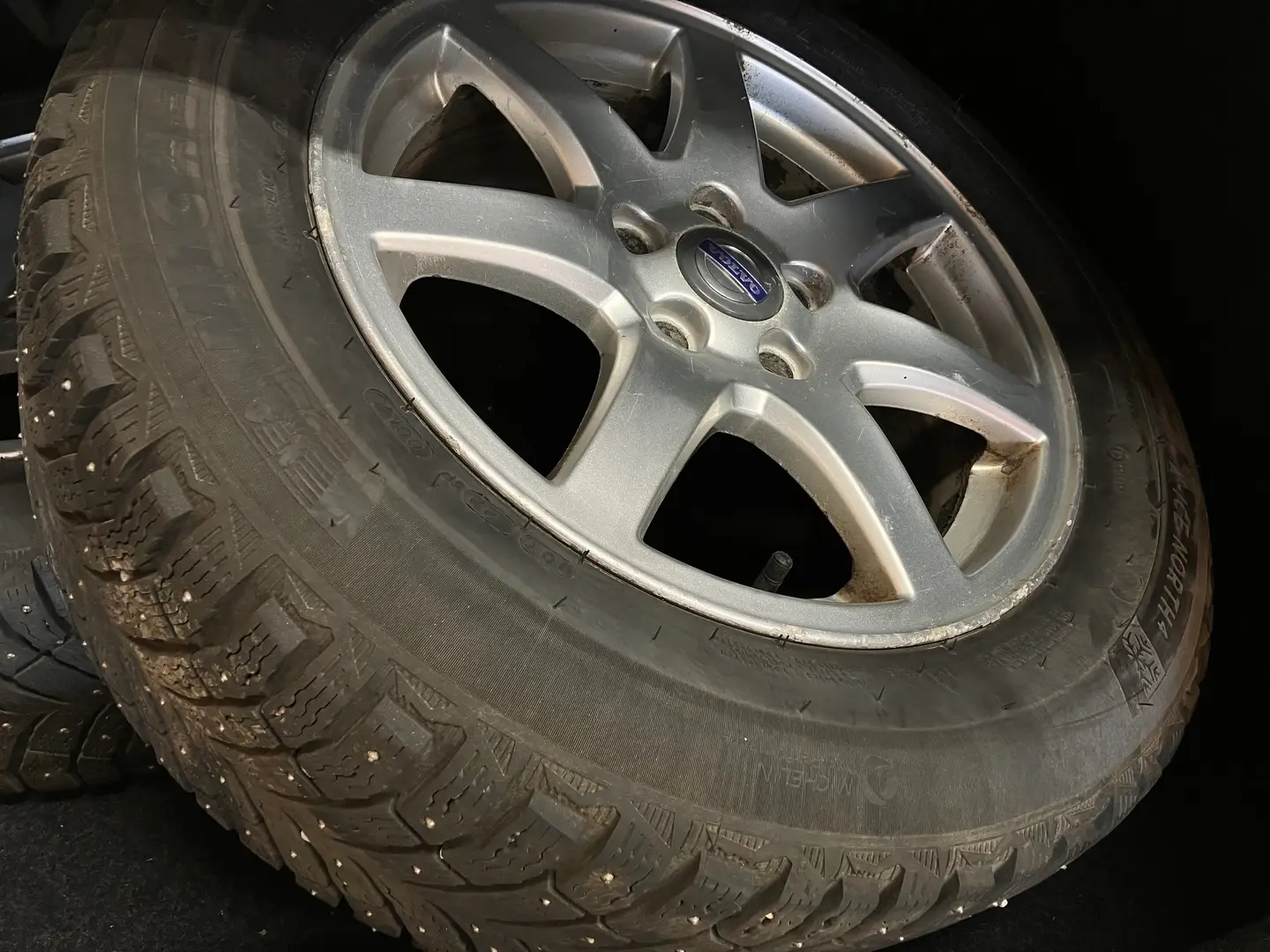 Car Image - 4ASlSoQu7SS39nRo4MtXiK