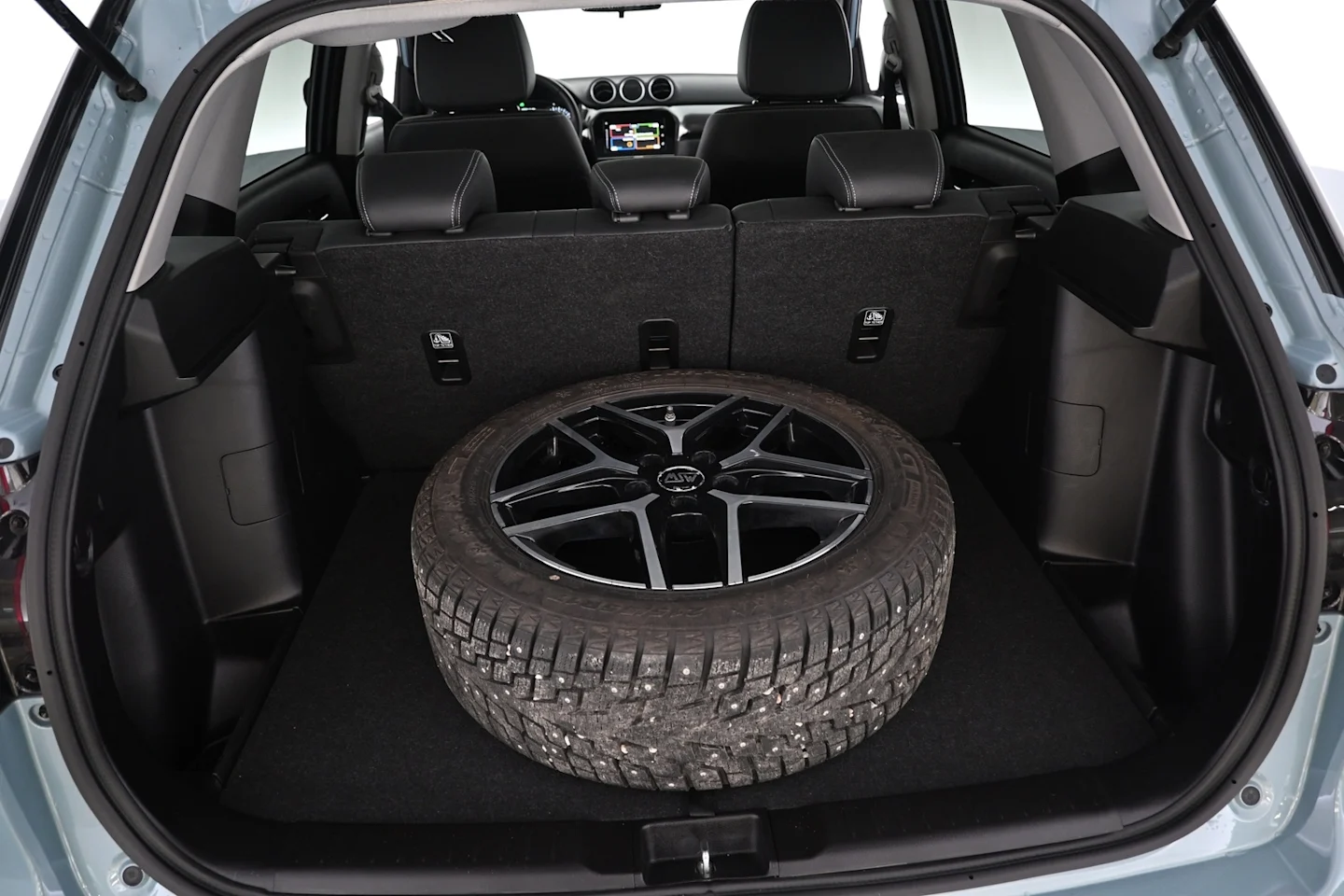 Car Image - 3M5iQHeZPfuYtaSA9dps8m