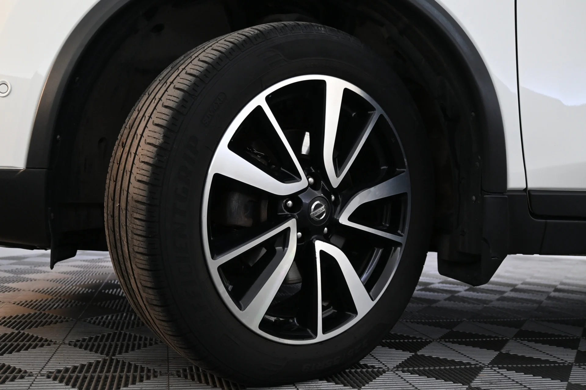 Car Image - 66HQGCCnRbboCxUehqqOpq