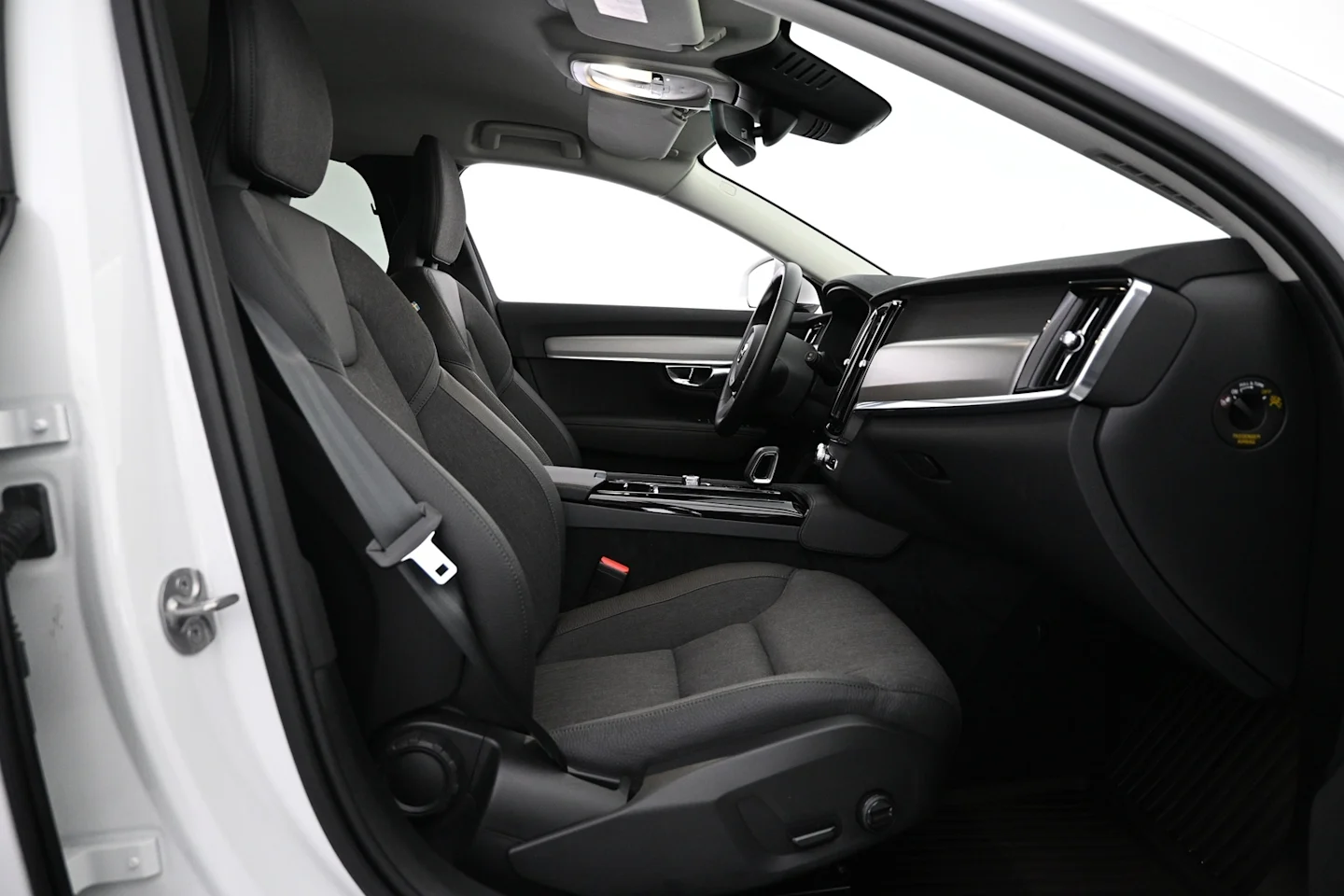 Car Image - CMT5f1eqVrs3em6o6Fxyu
