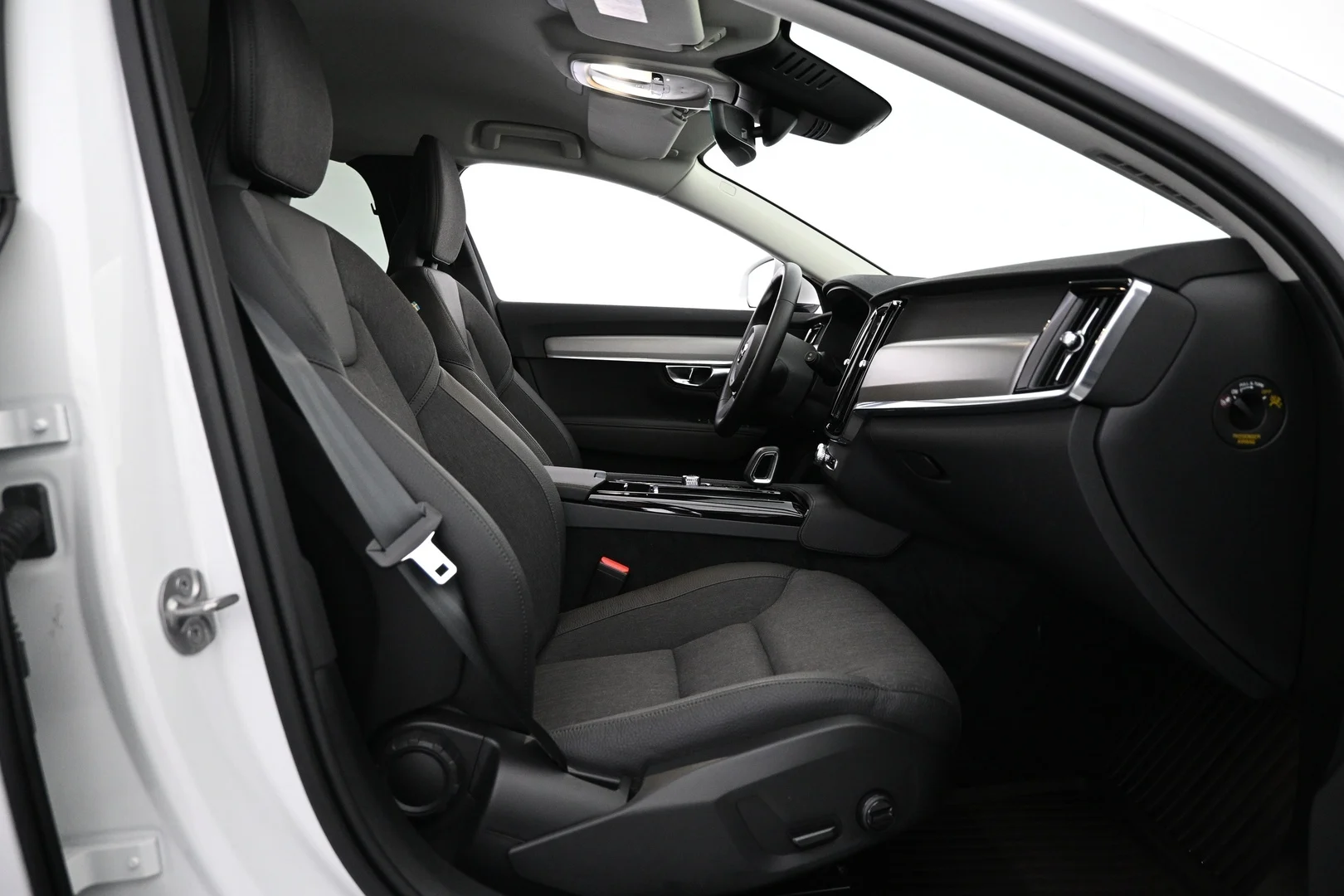 Car Image - CMT5f1eqVrs3em6o6Fxyu