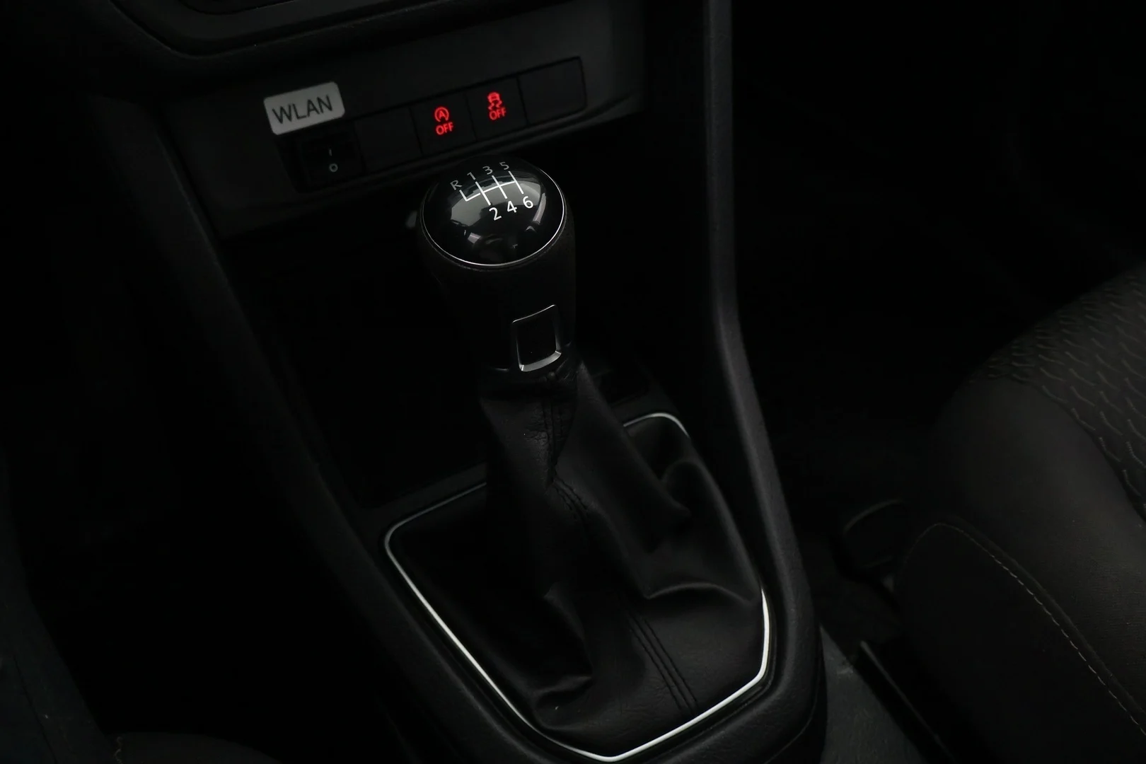 Car Image - 6Sk5tHXqPidryGhx3PUxnH