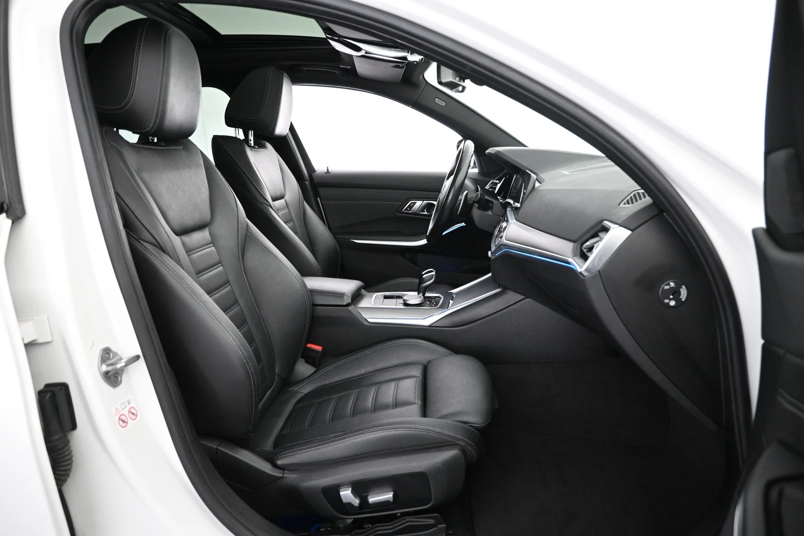 Car Image - RkVrVnKE6FDRYPFCjzIXP
