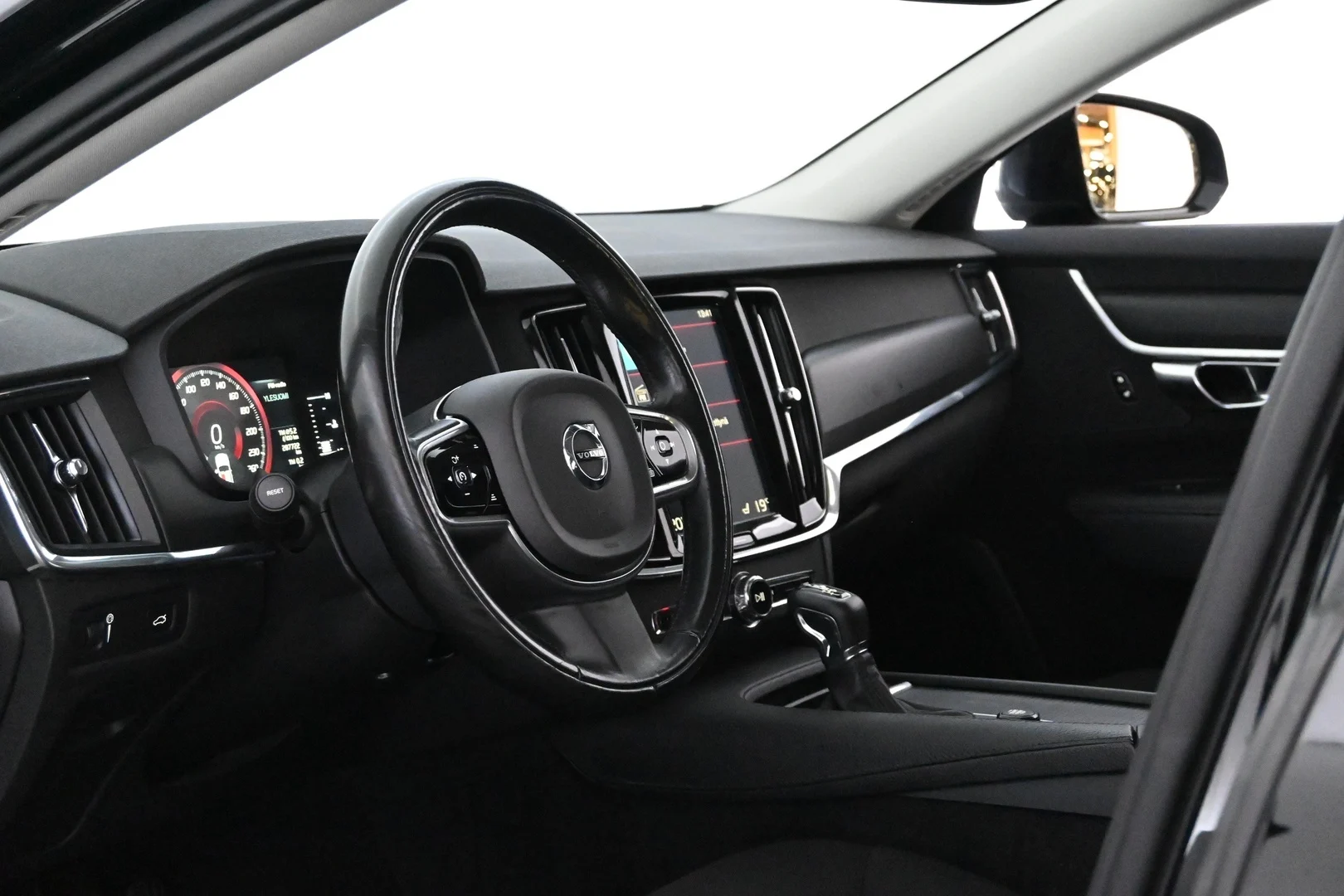 Car Image - GCHm4WbyRukcbcmlFtnXM