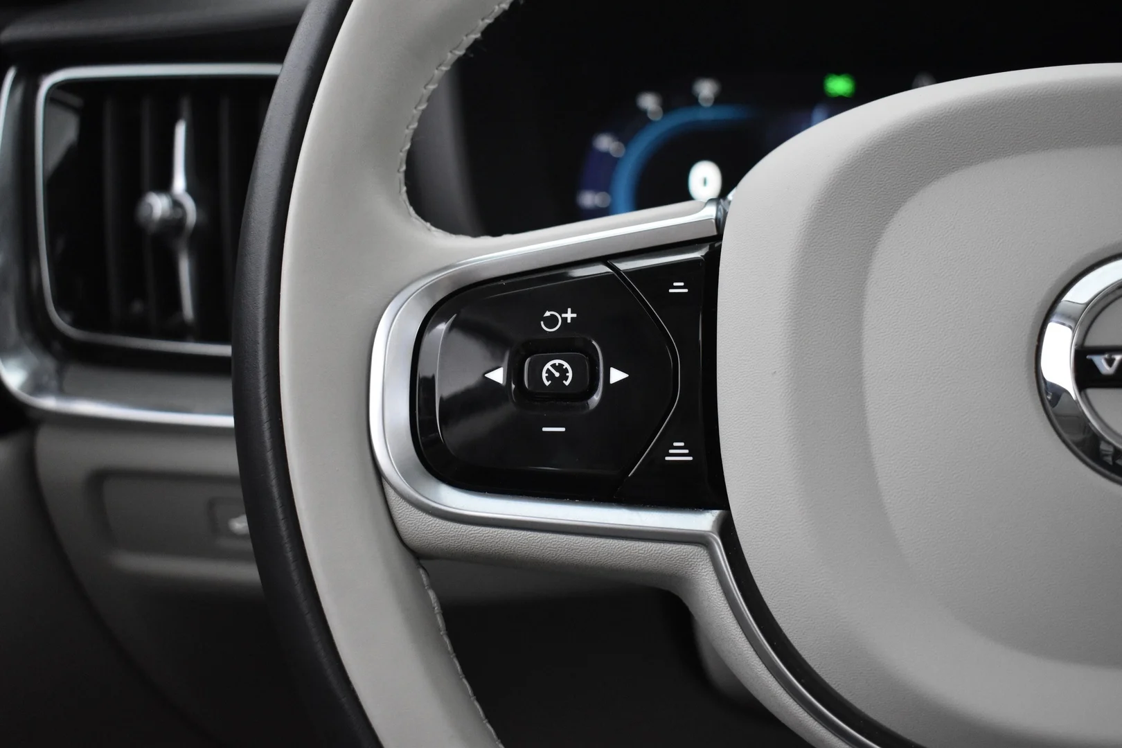 Car Image - 34J4BJ0AotTl6oC31VGAja