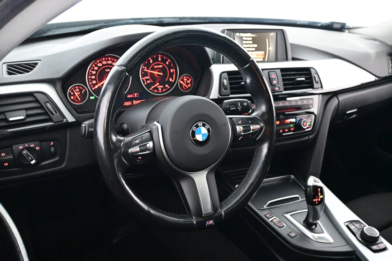 Car Image - 2YThMqy9JuQ3UB5uURvcEf