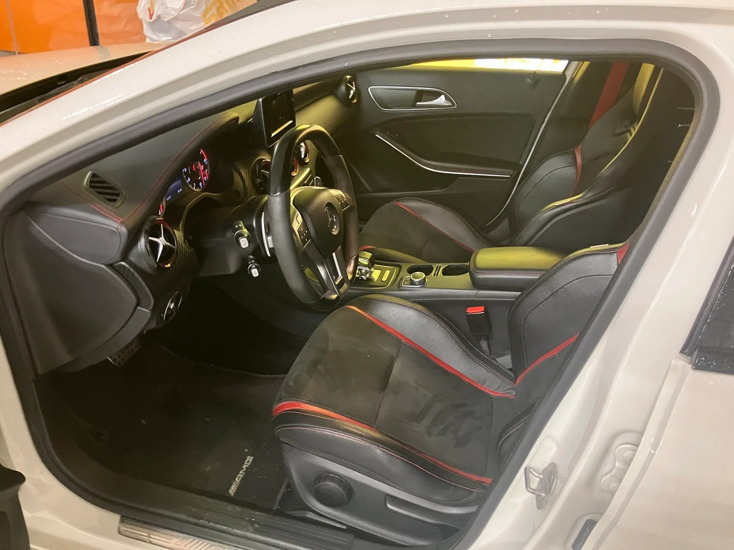 Car Image - 3TvQsMgTl07ldxHQbsKko8