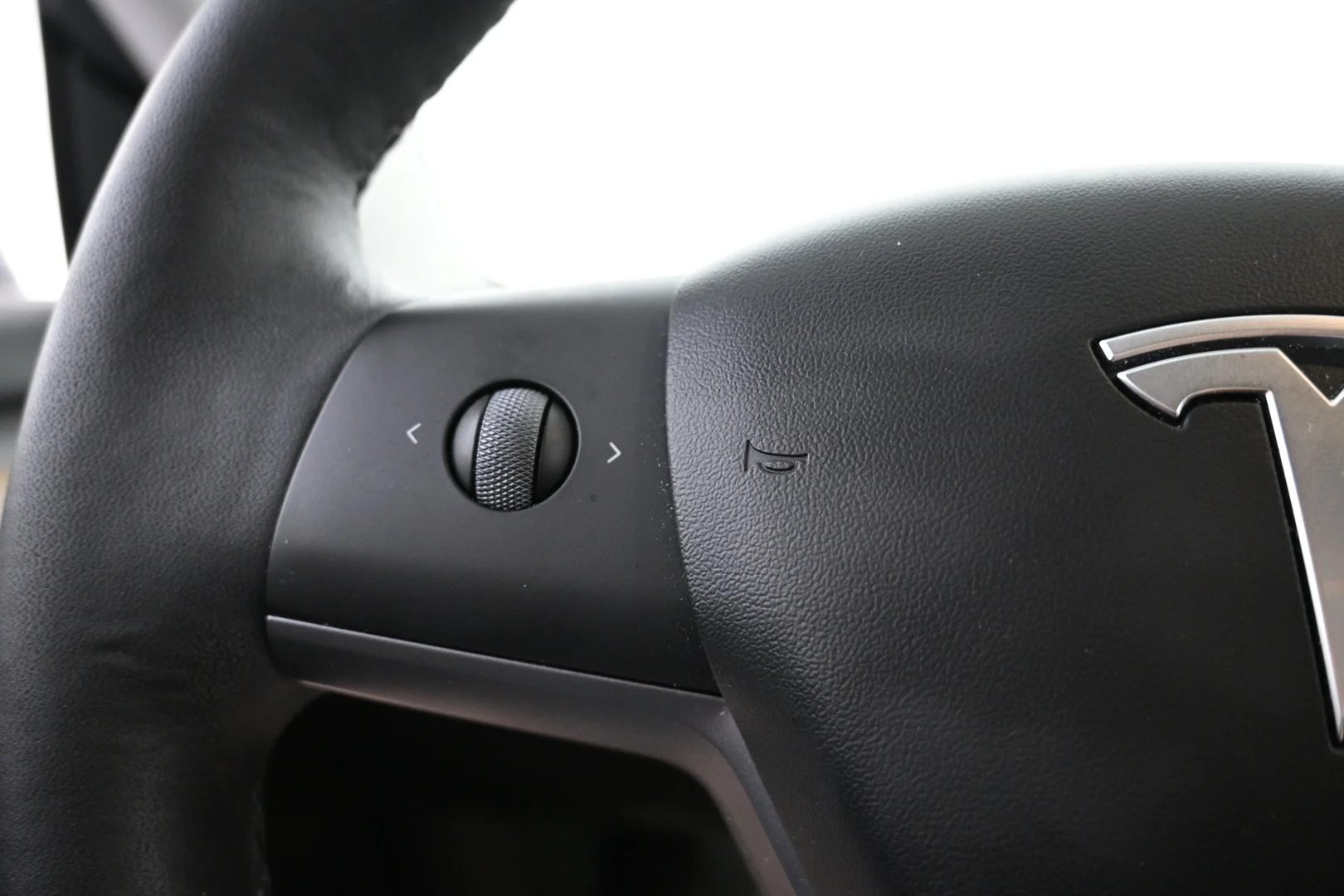 Car Image - 6KFrTvMiPNQIE3udR5bzGI