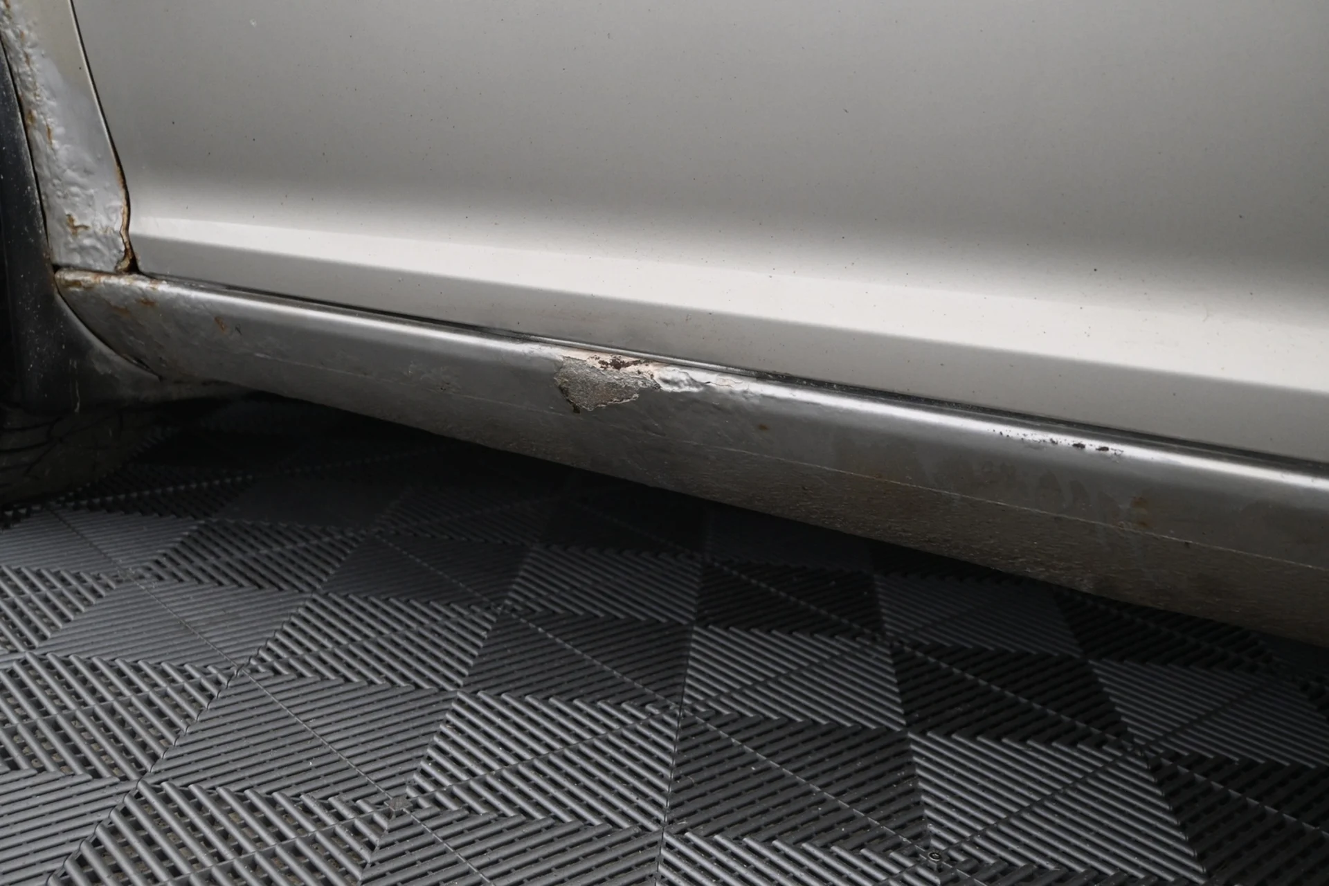 Car Image - 2UQ77m6uu0Oty9Taci46ns