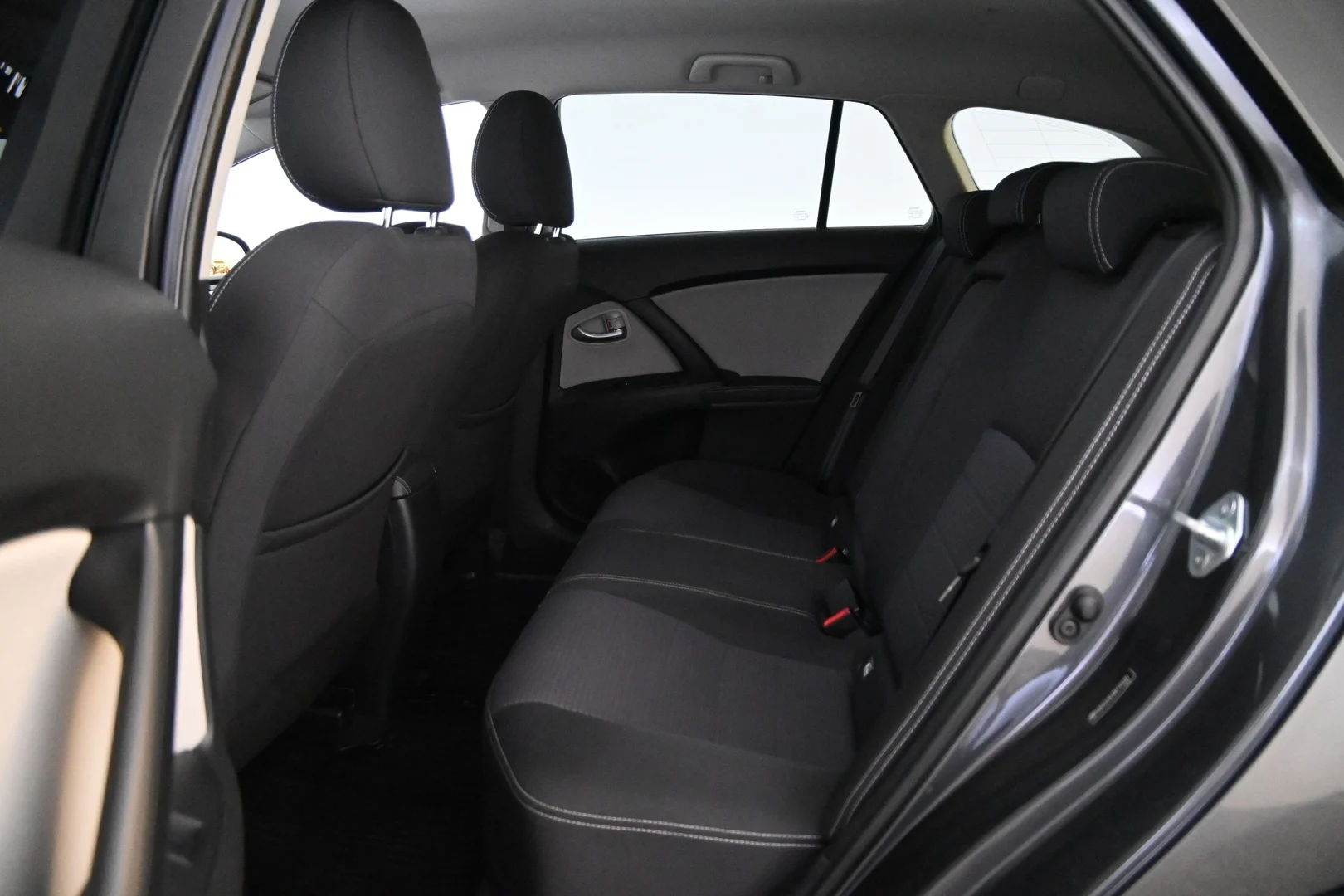 Car Image - 76RXE7U0YpFrol0Q3mAsjZ