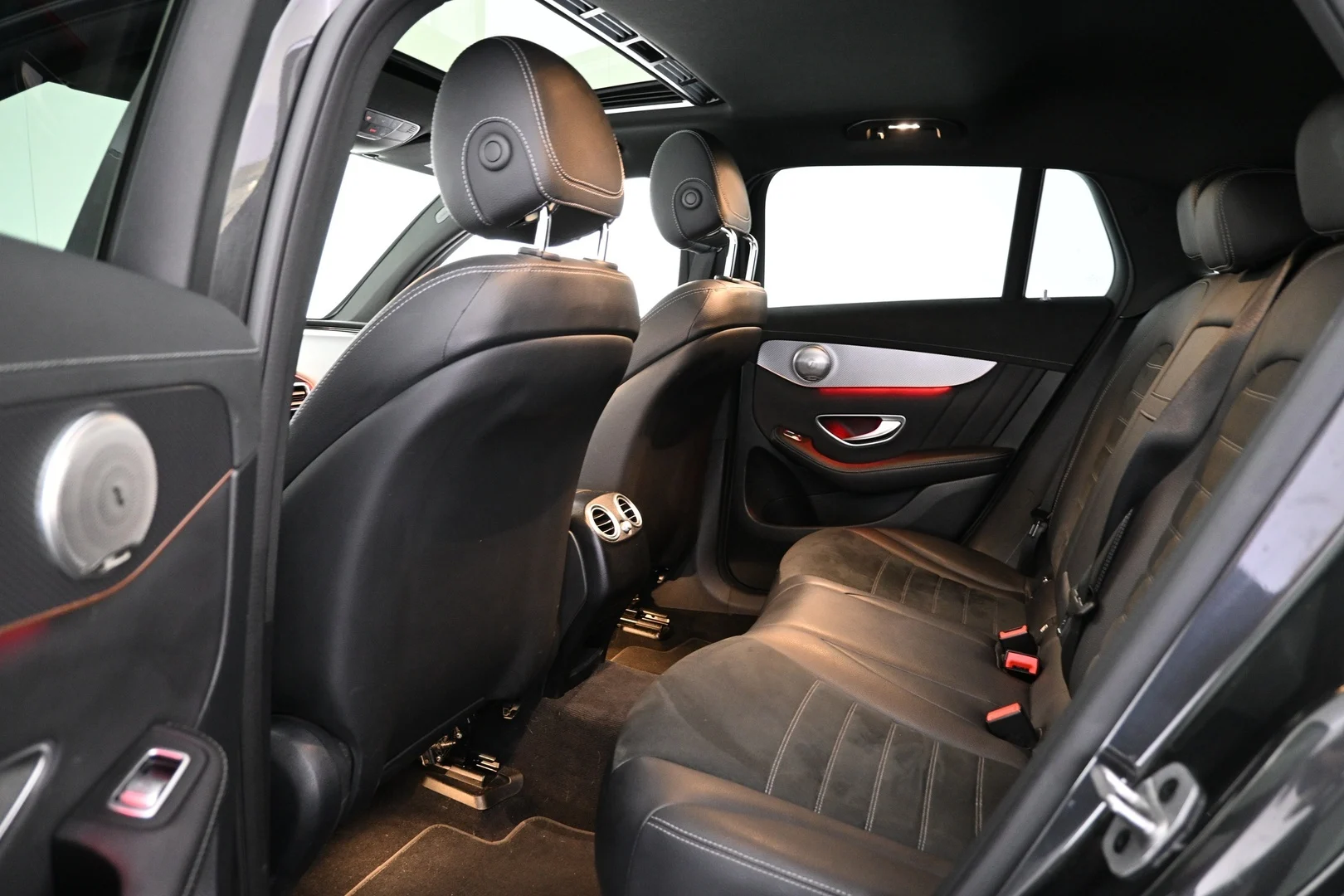 Car Image - 4YyFWWoIs5qyuCc3JJOBHF