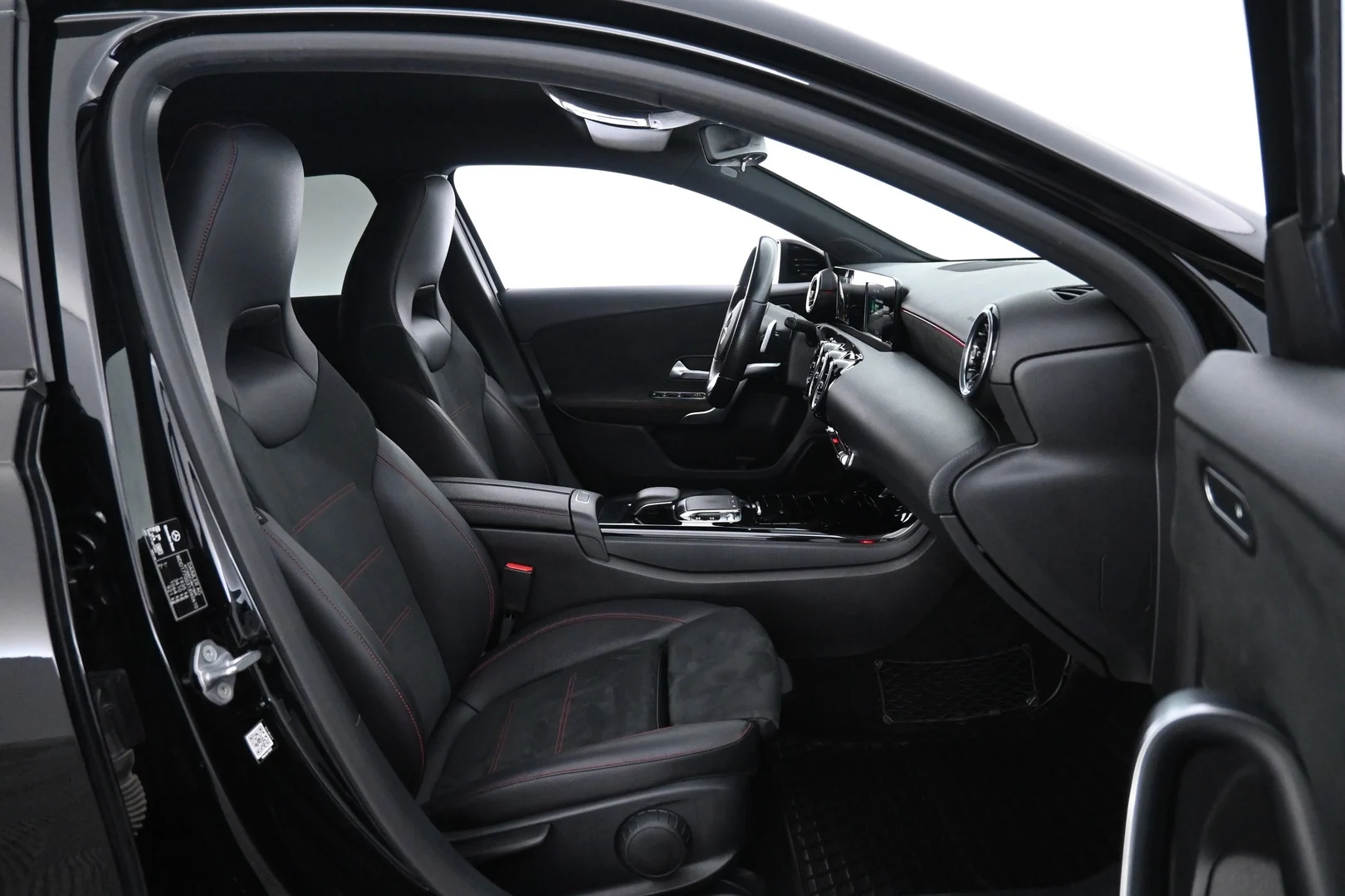 Car Image - 7dwYoAlINHgoCMY7YpTJlS
