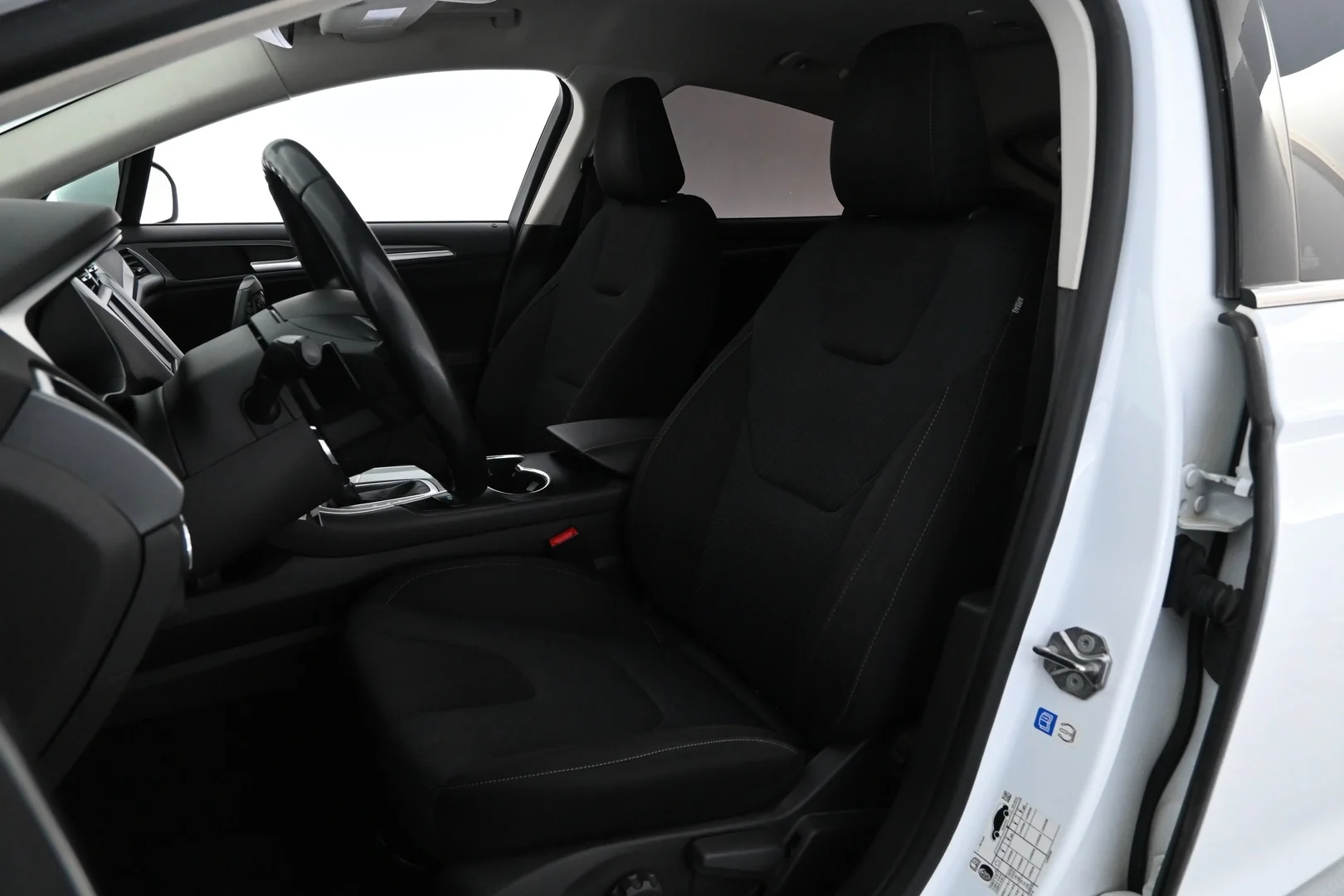 Car Image - 6Q6nMgkAnVHWrgrRfKv33s