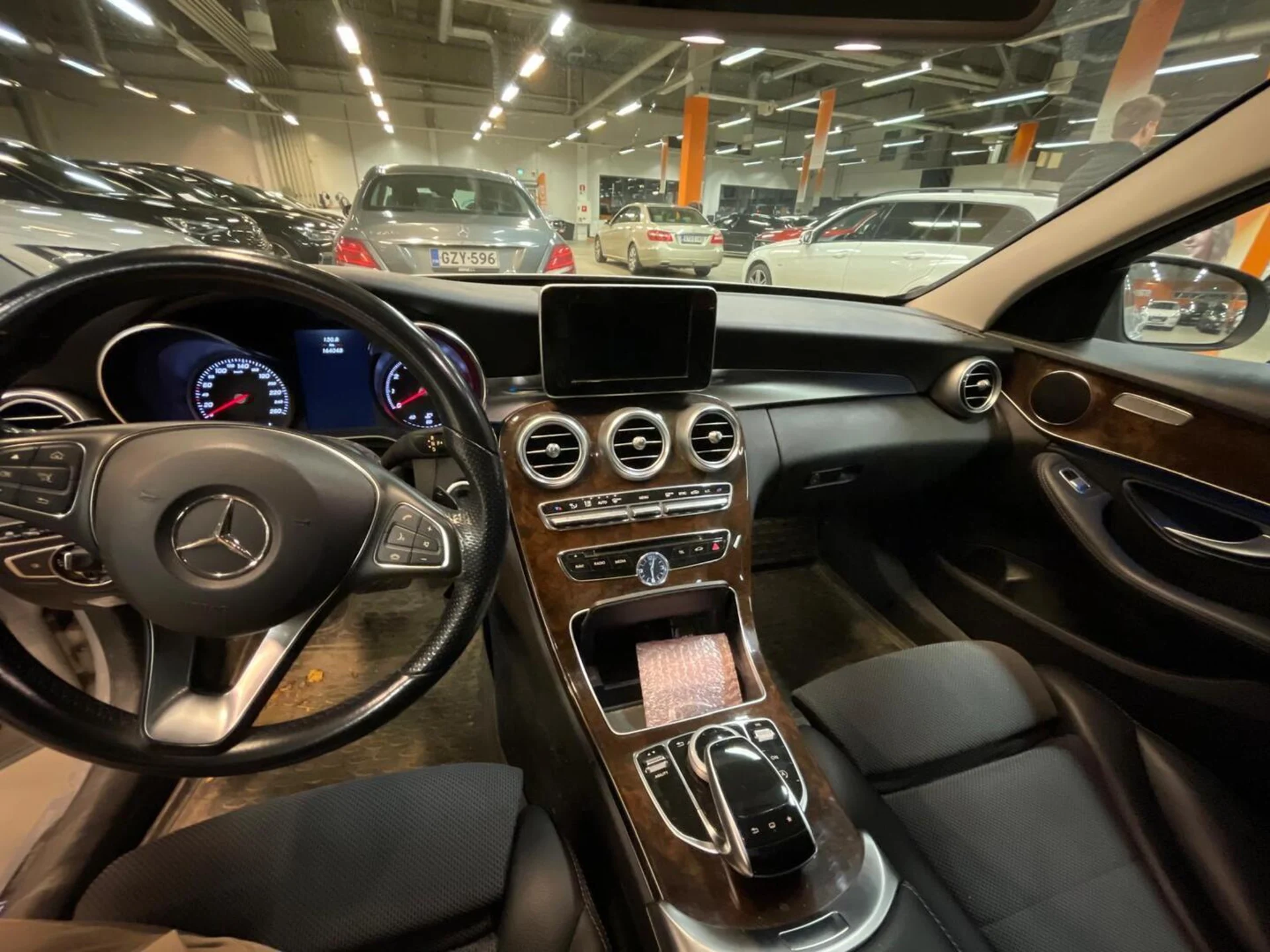 Car Image - 7mm4WJpBARWL4h2jgN07Fd