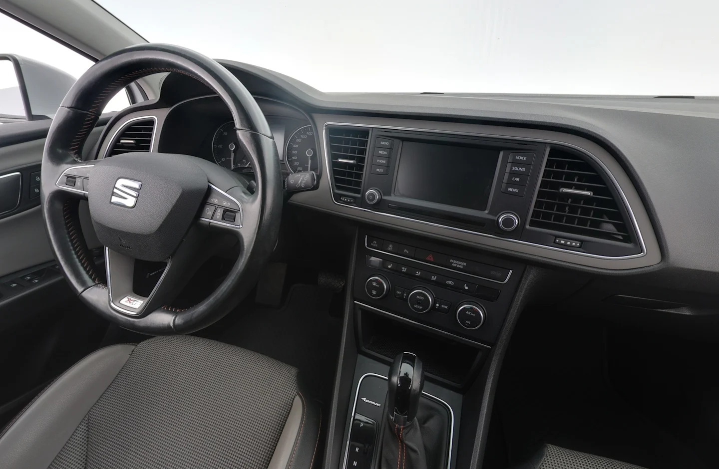 Car Image - 5gp9ZSCxfILE8Vvz5bSlpy