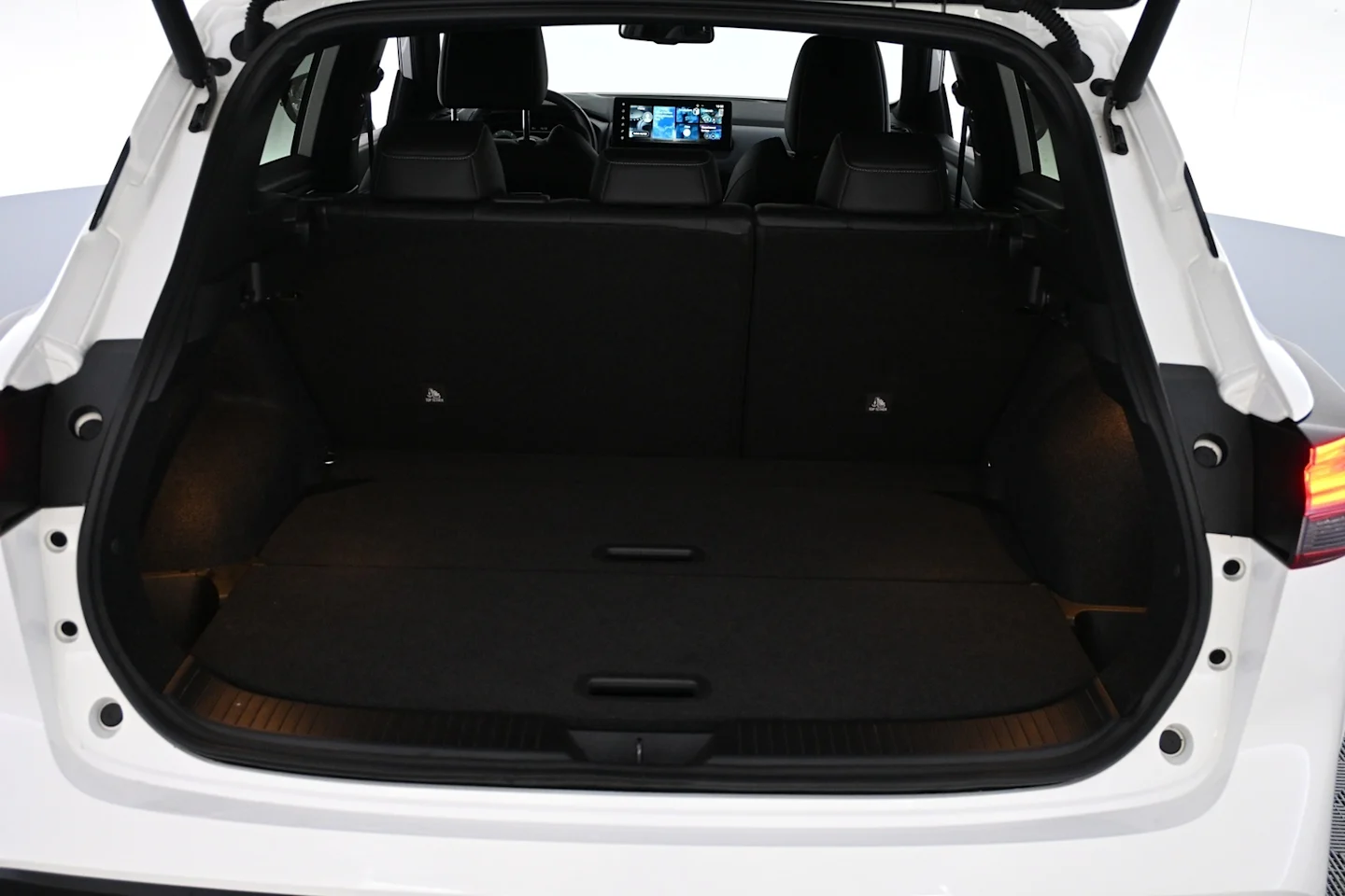 Car Image - 4Q7SagDdJLOwNLMTN8dq5o