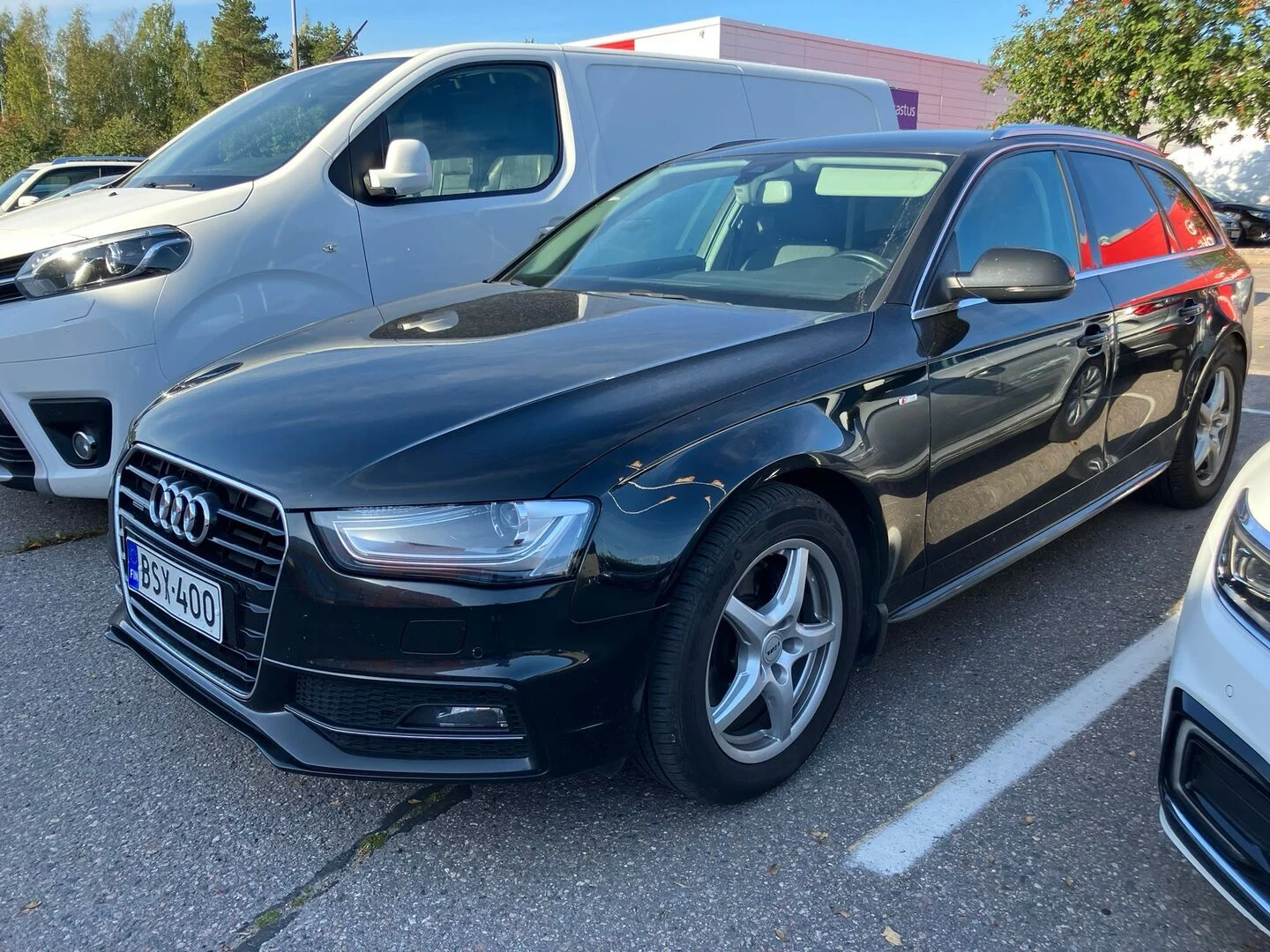 Car Image - 68U8hZKsF2NzGYw1hxVPHU