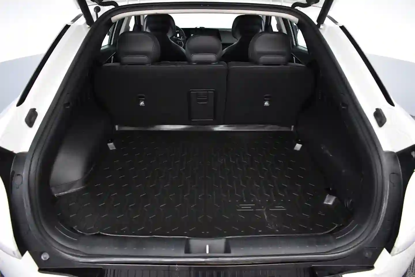 Car Image - 2VW3aPDBCmZc1B8tns5rHx