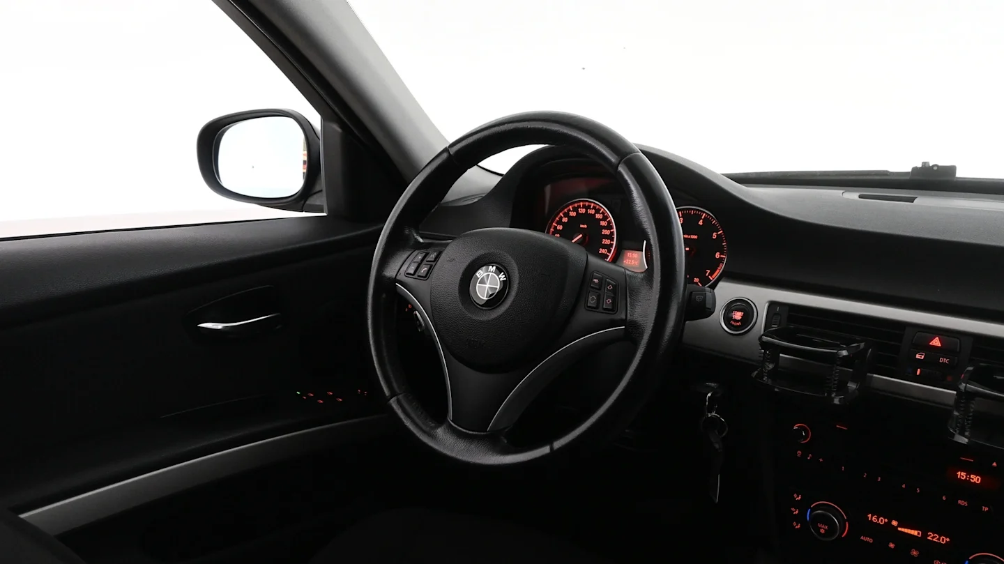 Car Image - 3PxLrYTDVwrmKaGubjnF9d