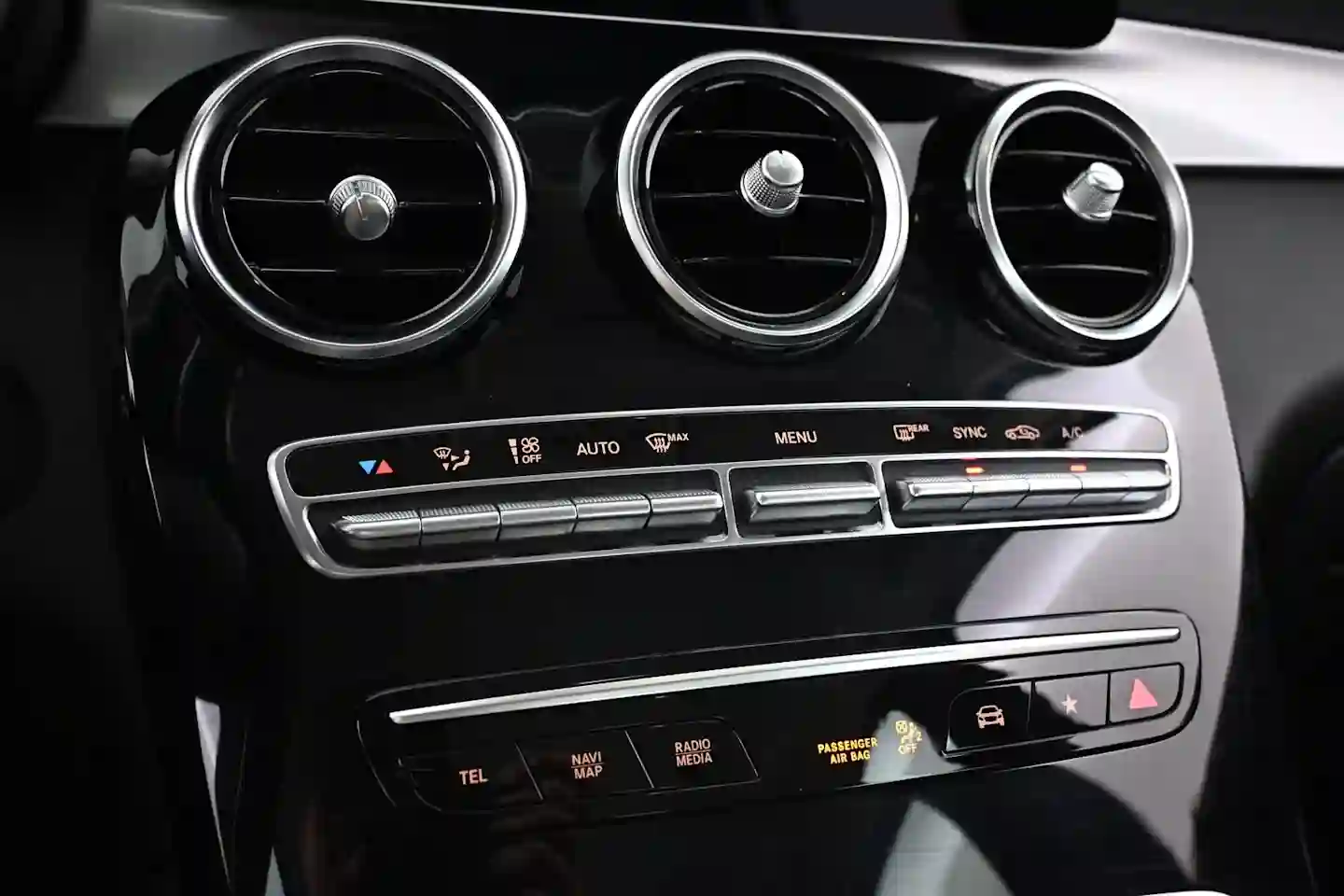 Car Image - 2VhyiIZwJ2dQxOmDFxJhLL