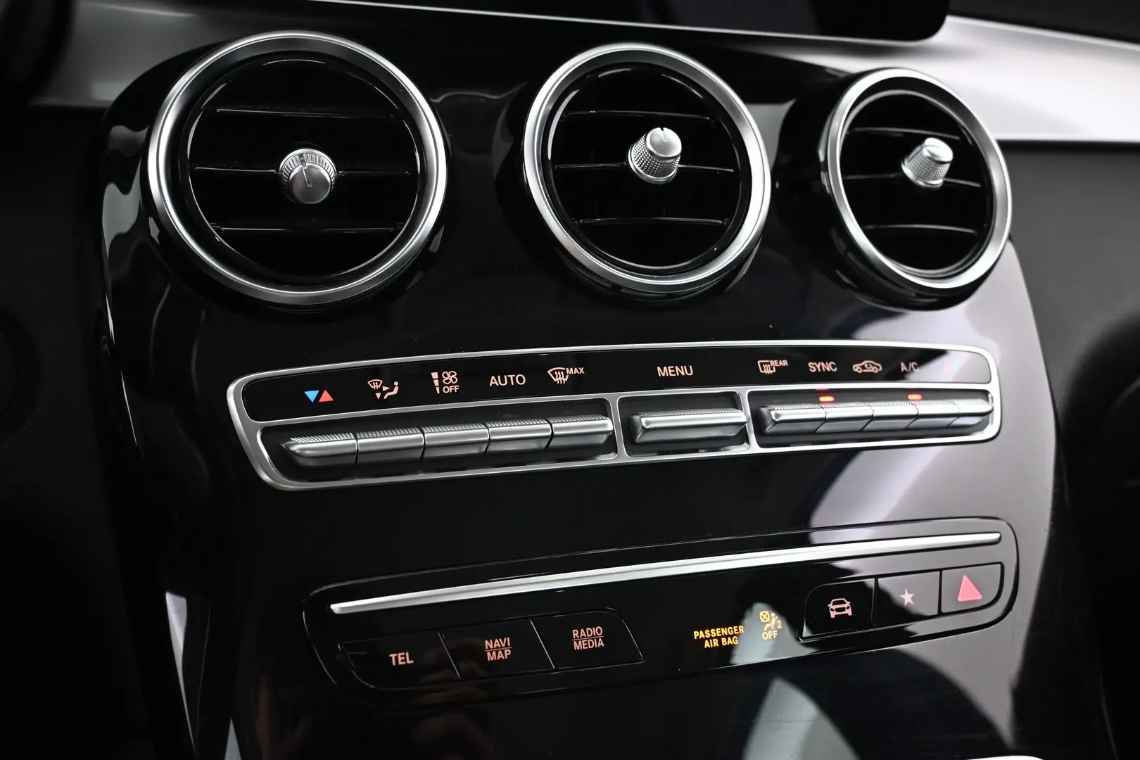 Car Image - 2VhyiIZwJ2dQxOmDFxJhLL