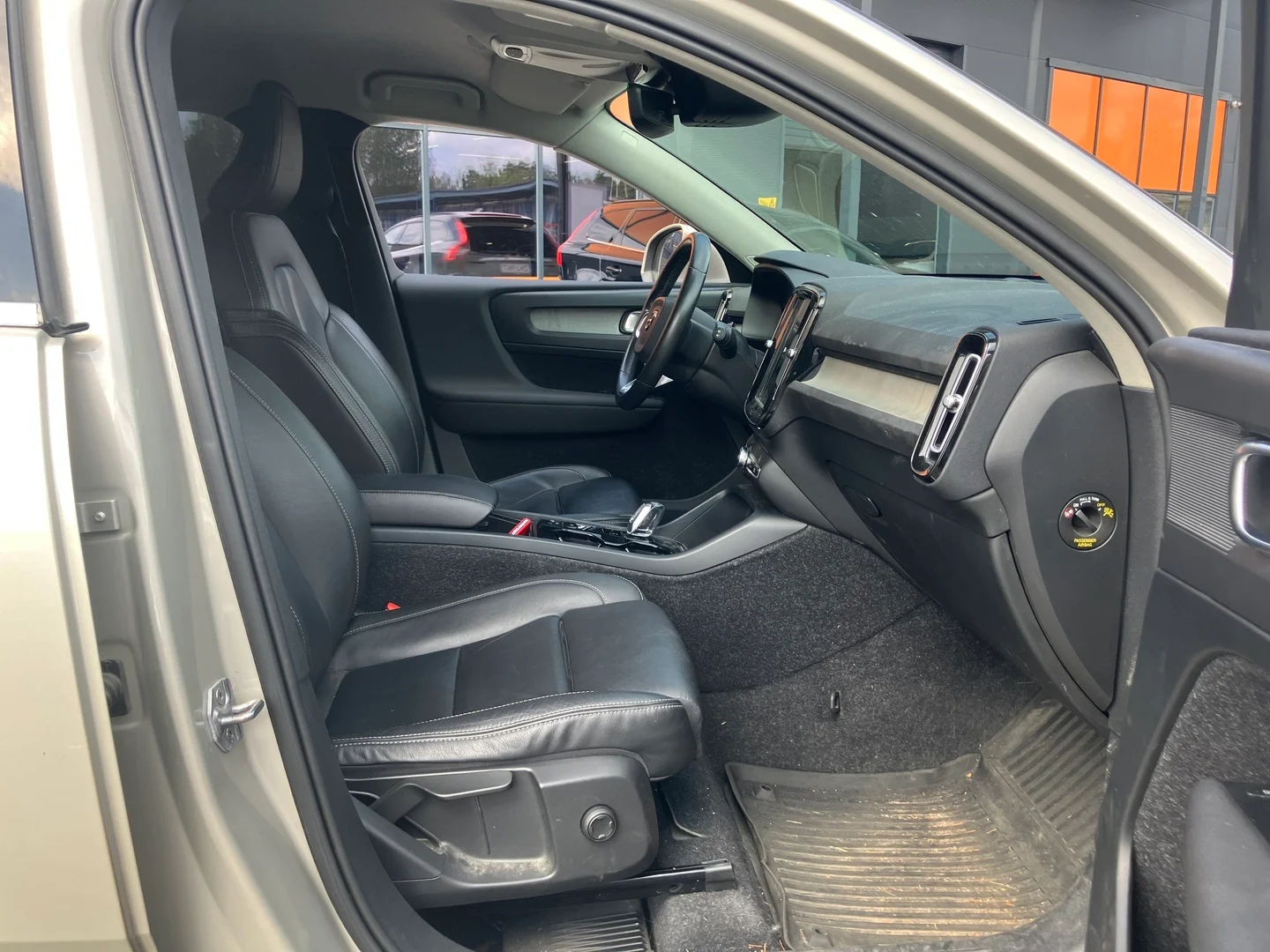 Car Image - 6PCozKguEvCtYHEvqdO3oS