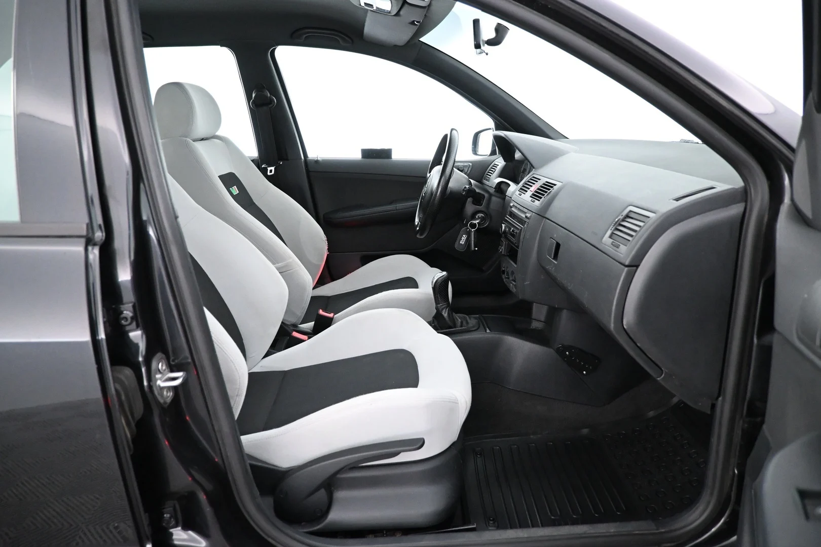 Car Image - 6S4wsqdWm2MnrxQsJ5gkiS