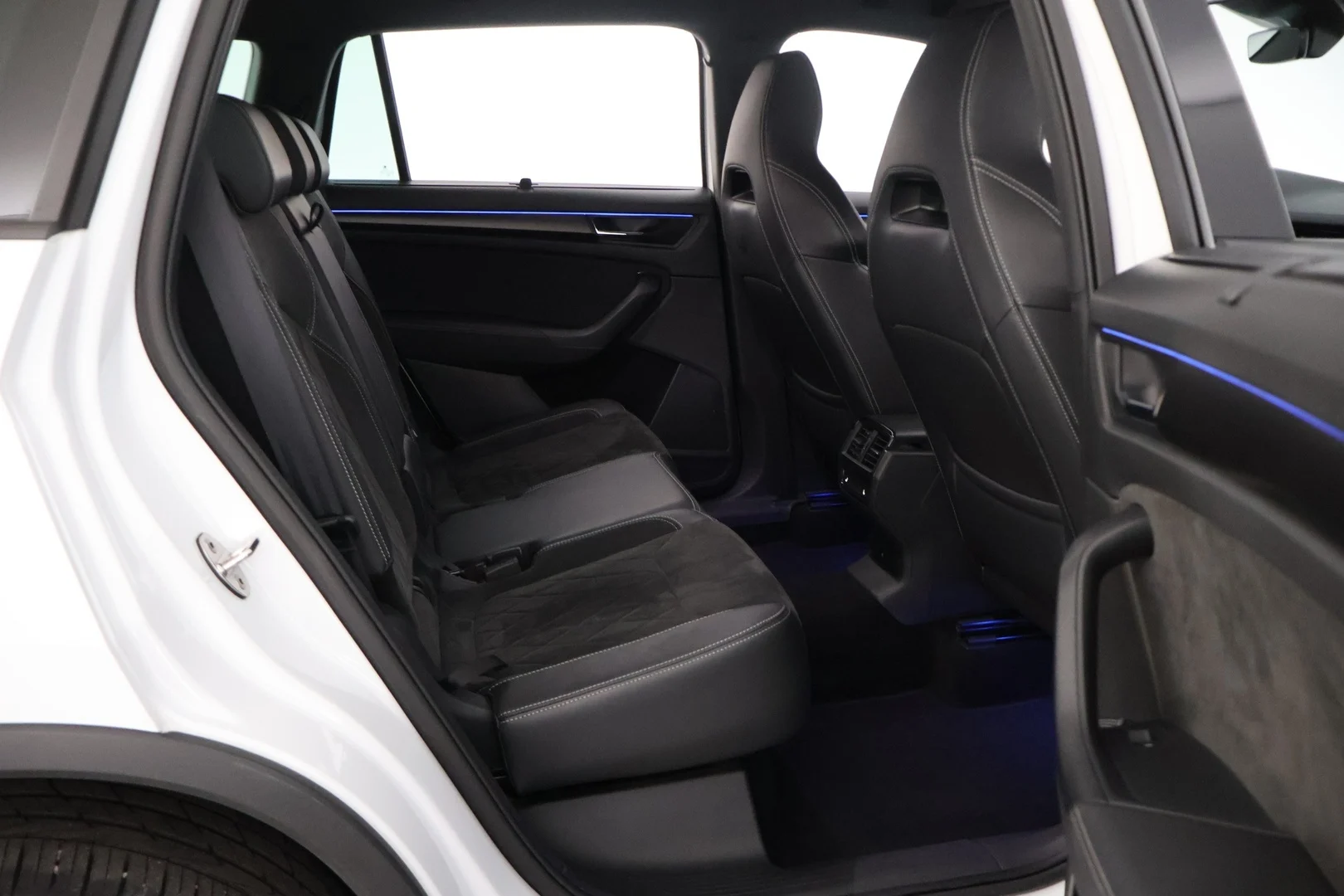 Car Image - 5Q7TPXnHgjJXTB5Whzotox