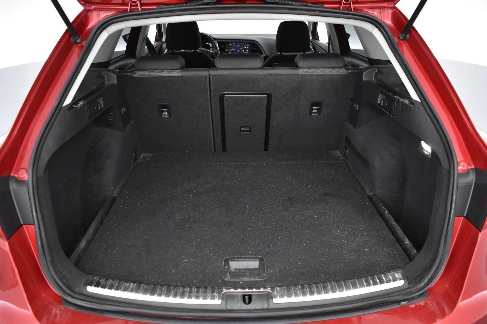Car Image - 1vPIHVYFAhbKD0U3FwYpYx