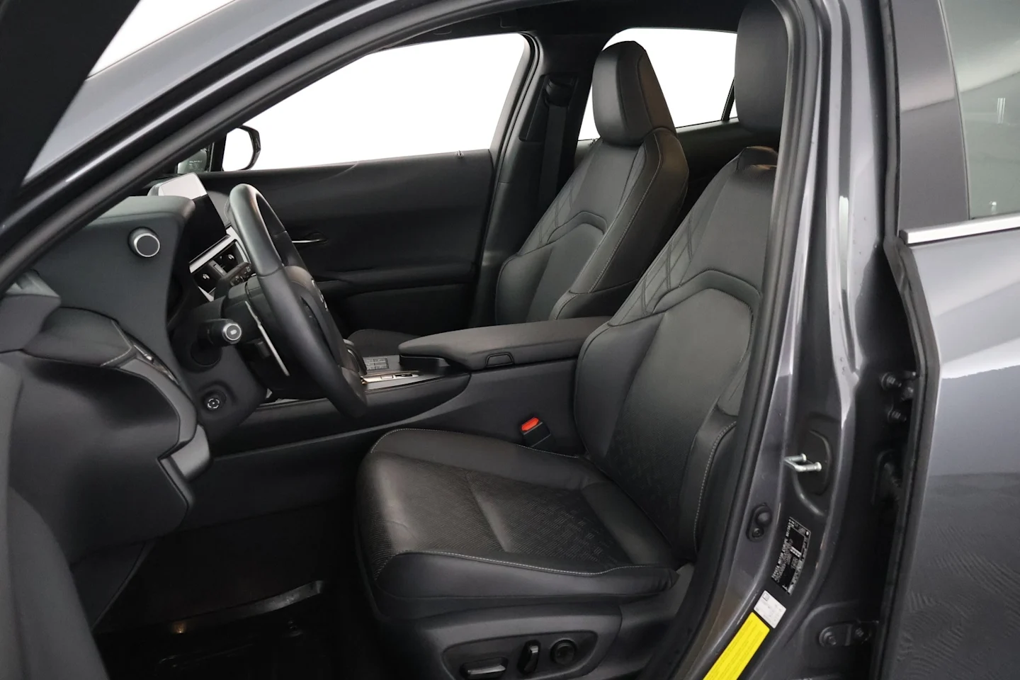Car Image - 3Lxx1tuTk9mJaAMqc6ot8L