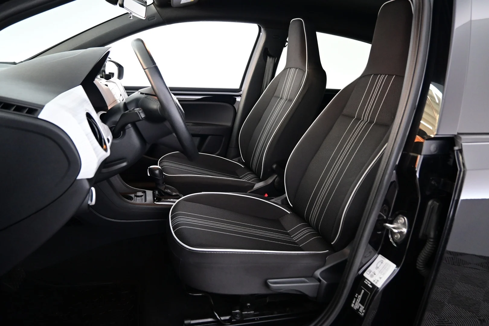 Car Image - 7bIXENLRxrPC9w1sddoVFe