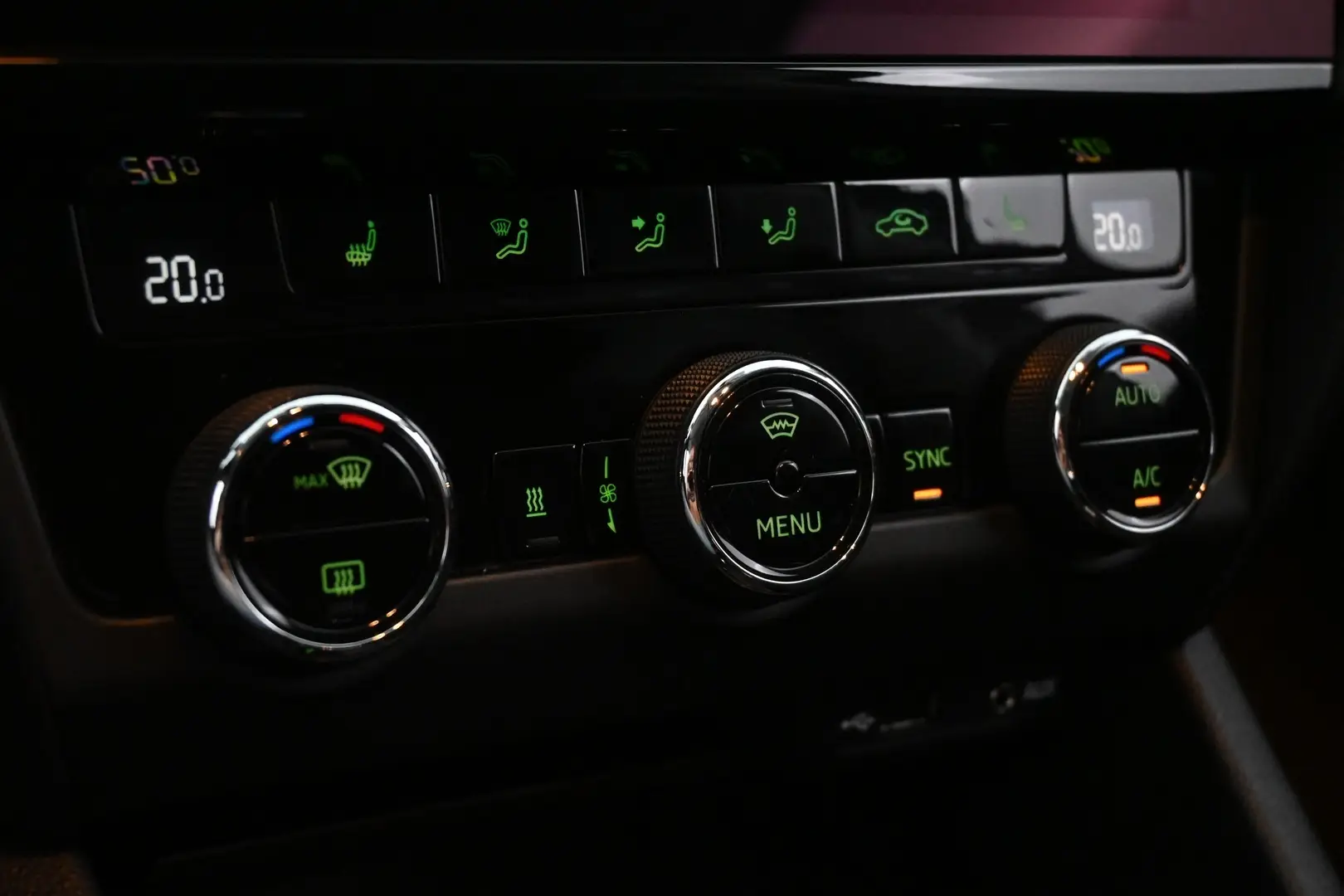 Car Image - JzQvEskbP28CdvcMSpEzf