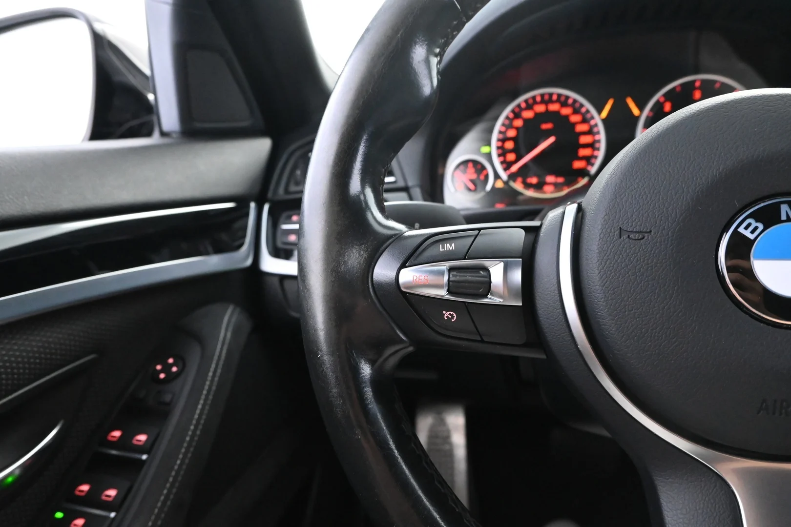 Car Image - 4A168s7Qt5zvwSNELIfjkk