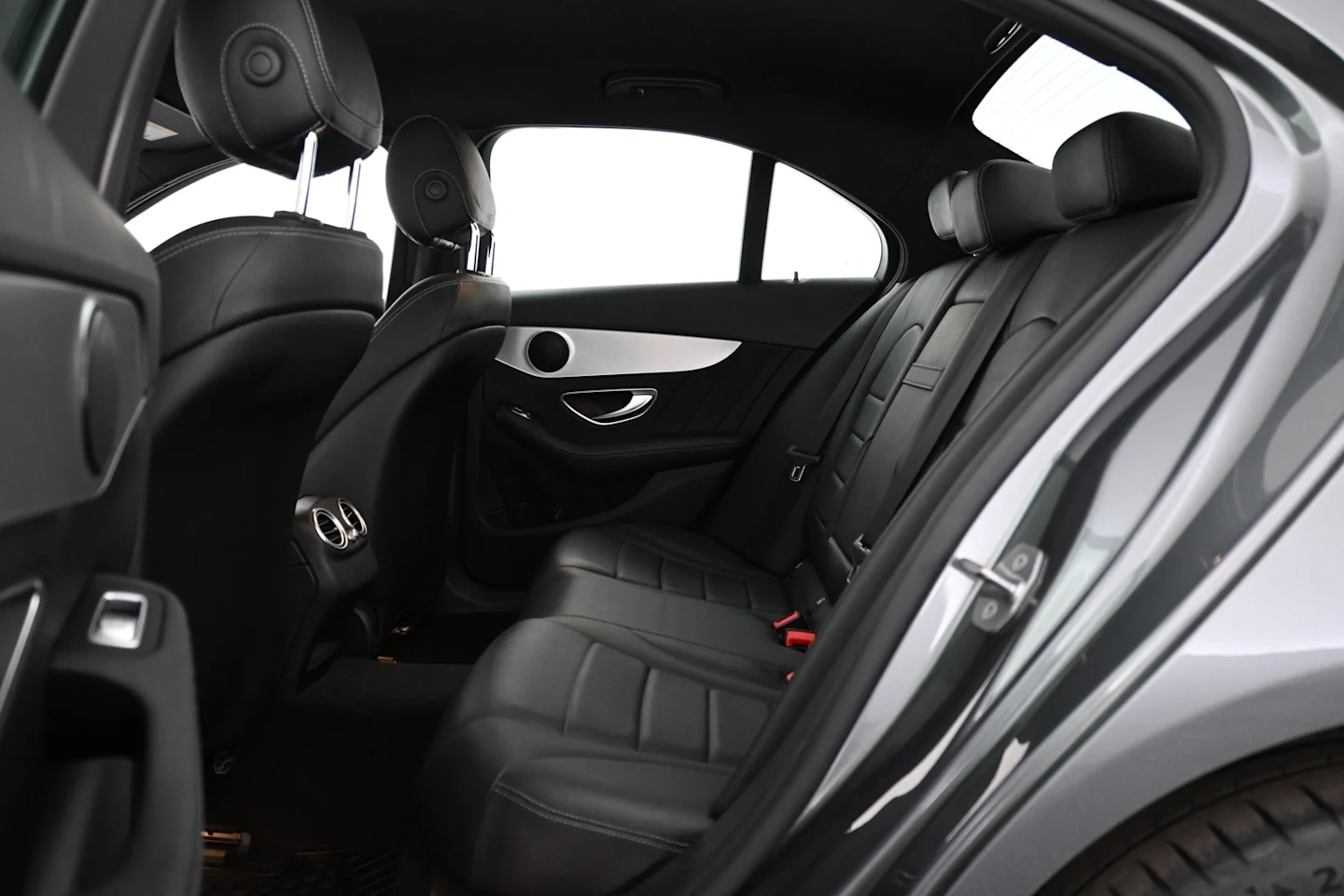 Car Image - 2hHrXcLahSCigf4yiGwEgm