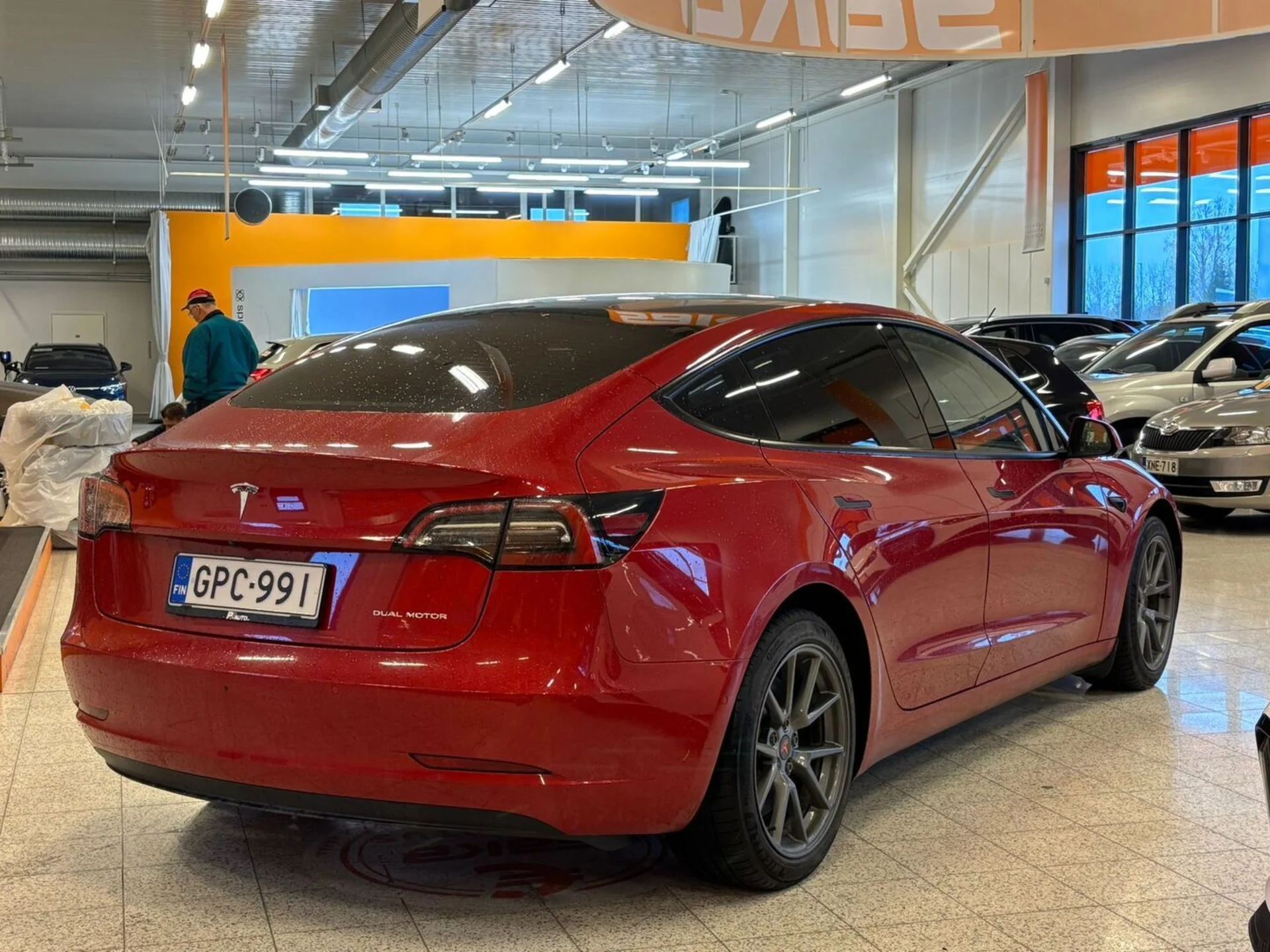 Car Image - tAO9nZFeJCl9ipCbc9Rsu