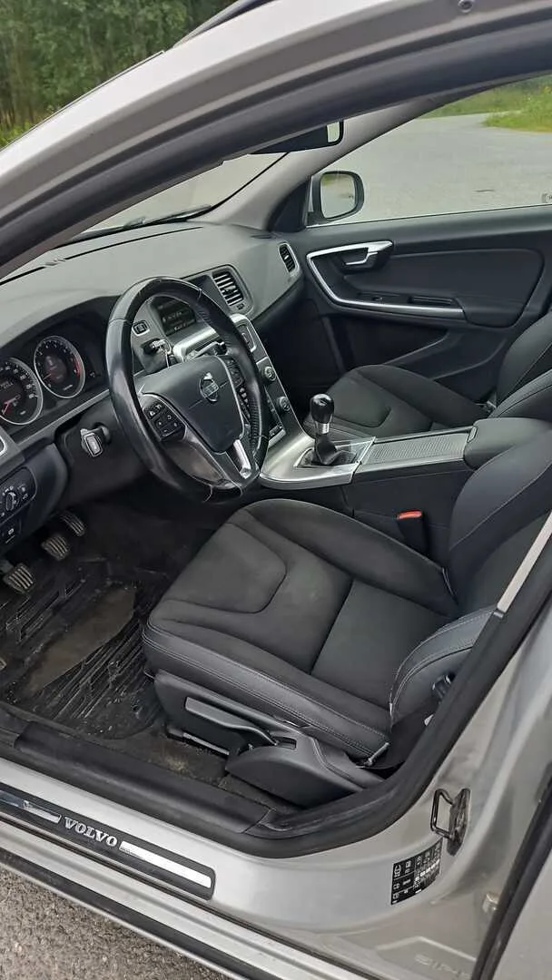 Car Image - 4wx8H9pnSmmGN5J0GVAWTJ