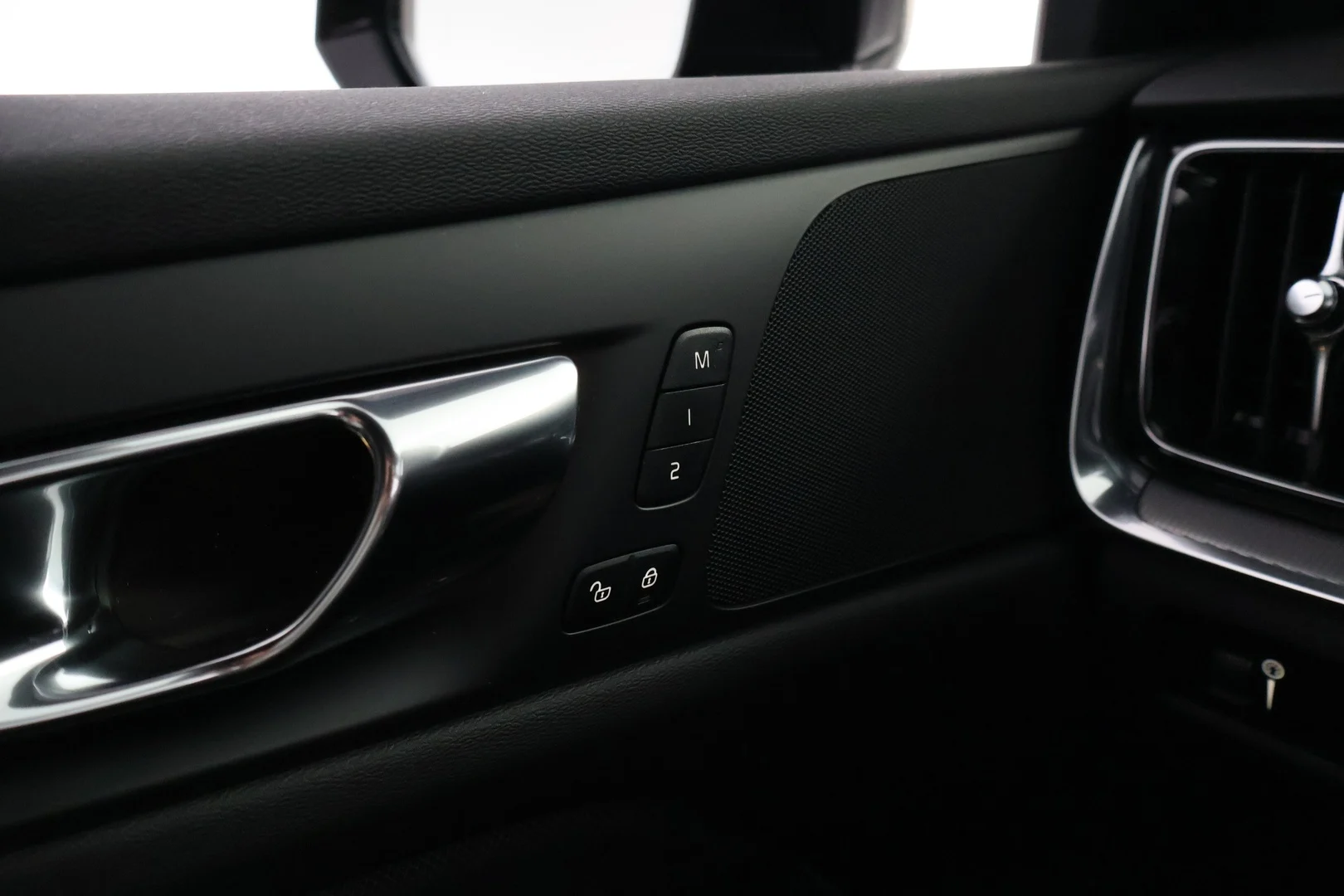Car Image - 1Fpq9bJEU2MzFkSznXvD6h