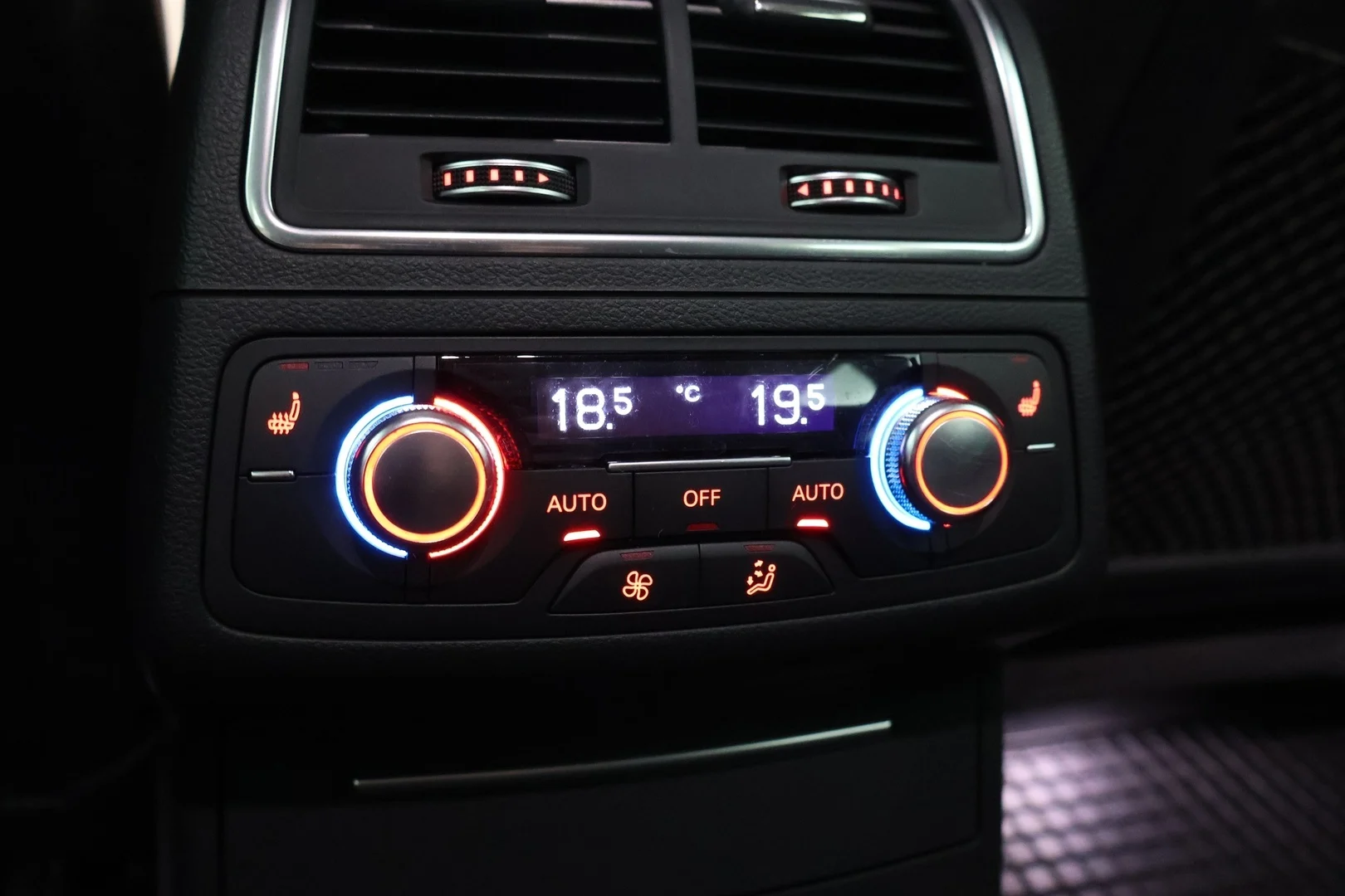 Car Image - 7InHV2hy6jvR1qs3BgBCzM