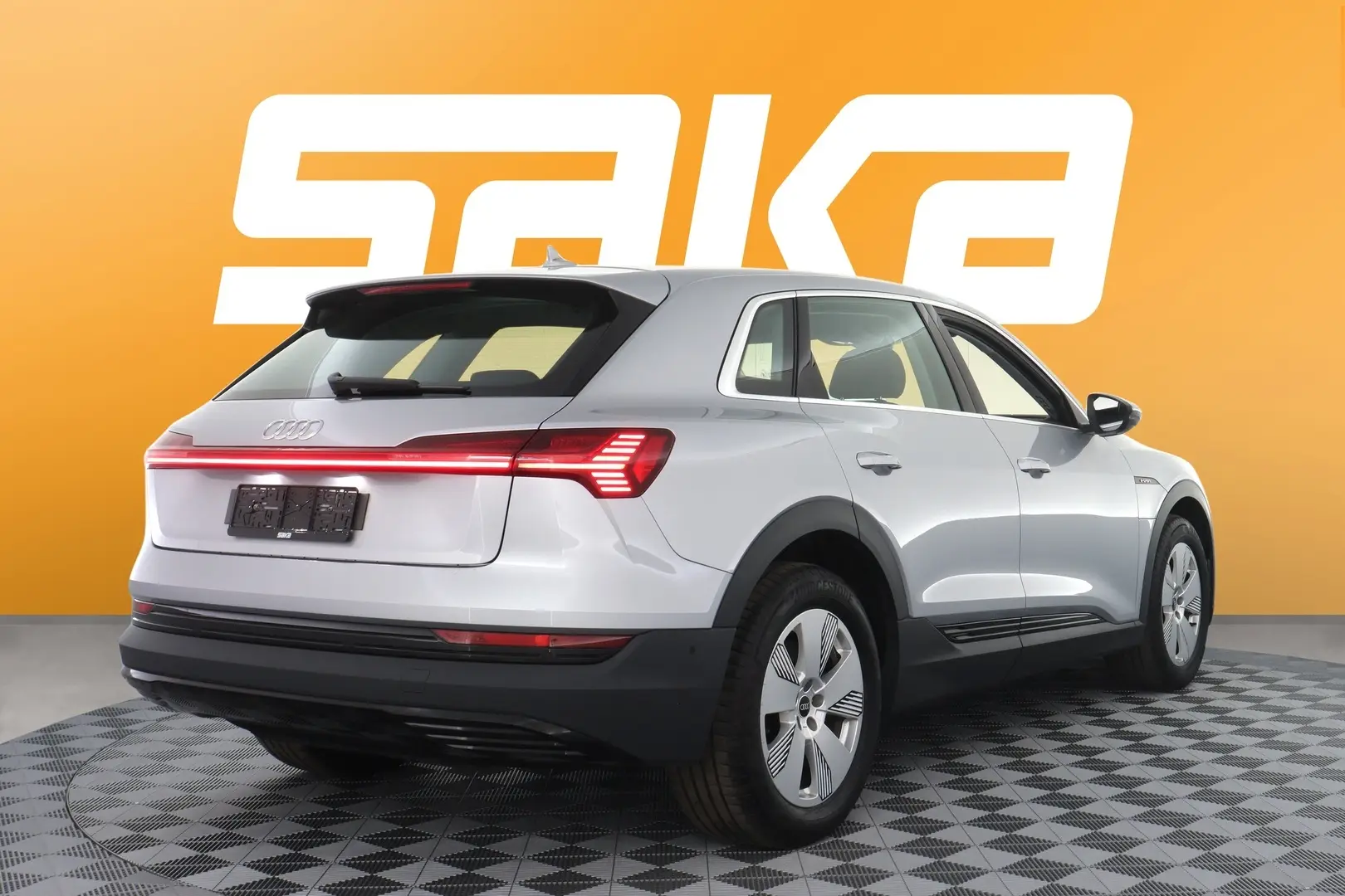 Car Image - 3Vd6rqLcCILtbXbPn44MfE