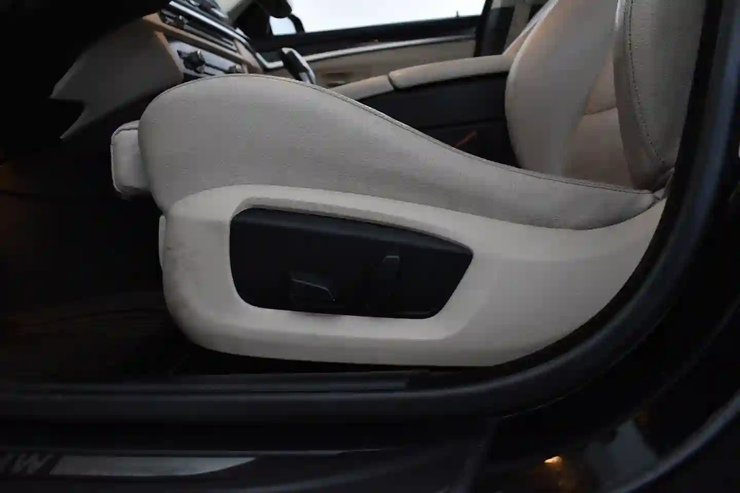 Car Image - 2CSWLuGJpfQDlxAVj6TGnY