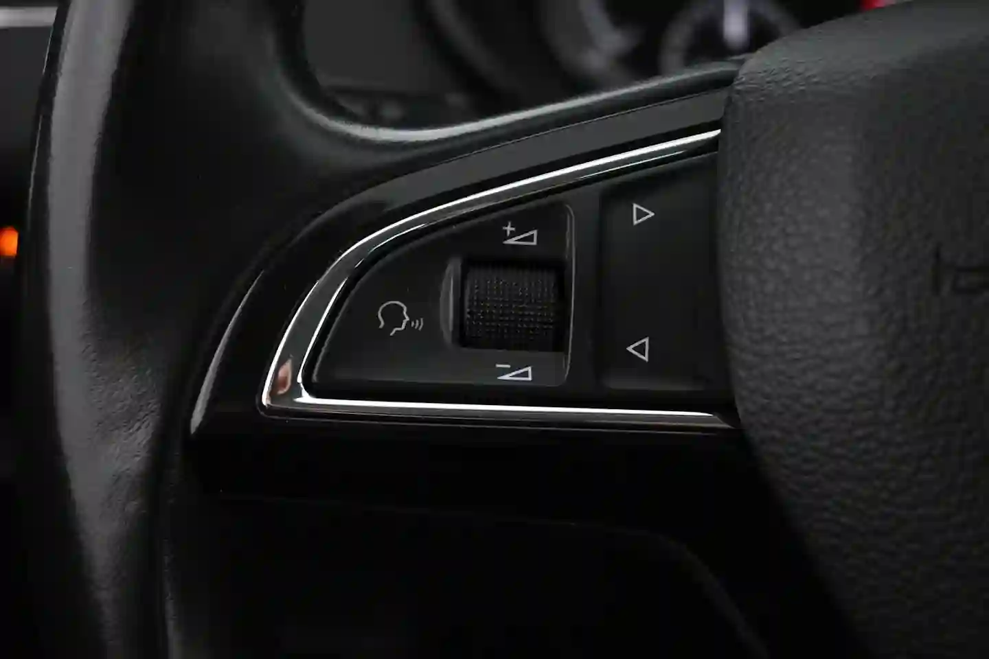 Car Image - 2SaPg6IZUVKnWmLFuAOvNn