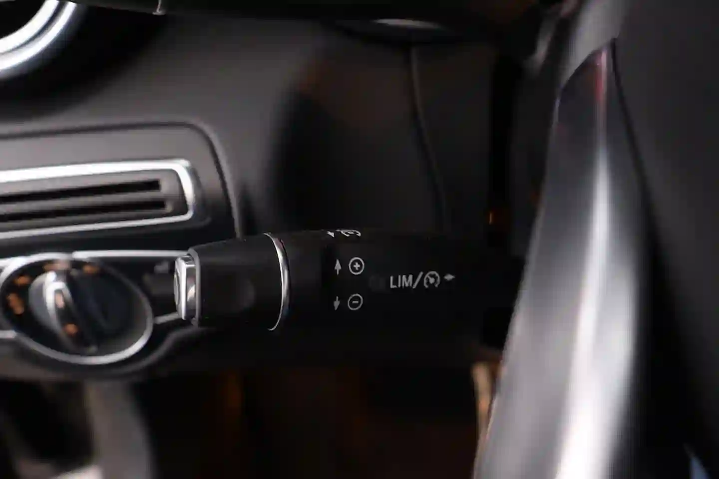 Car Image - RLCnEQRn3Cz2TgY39MSnq
