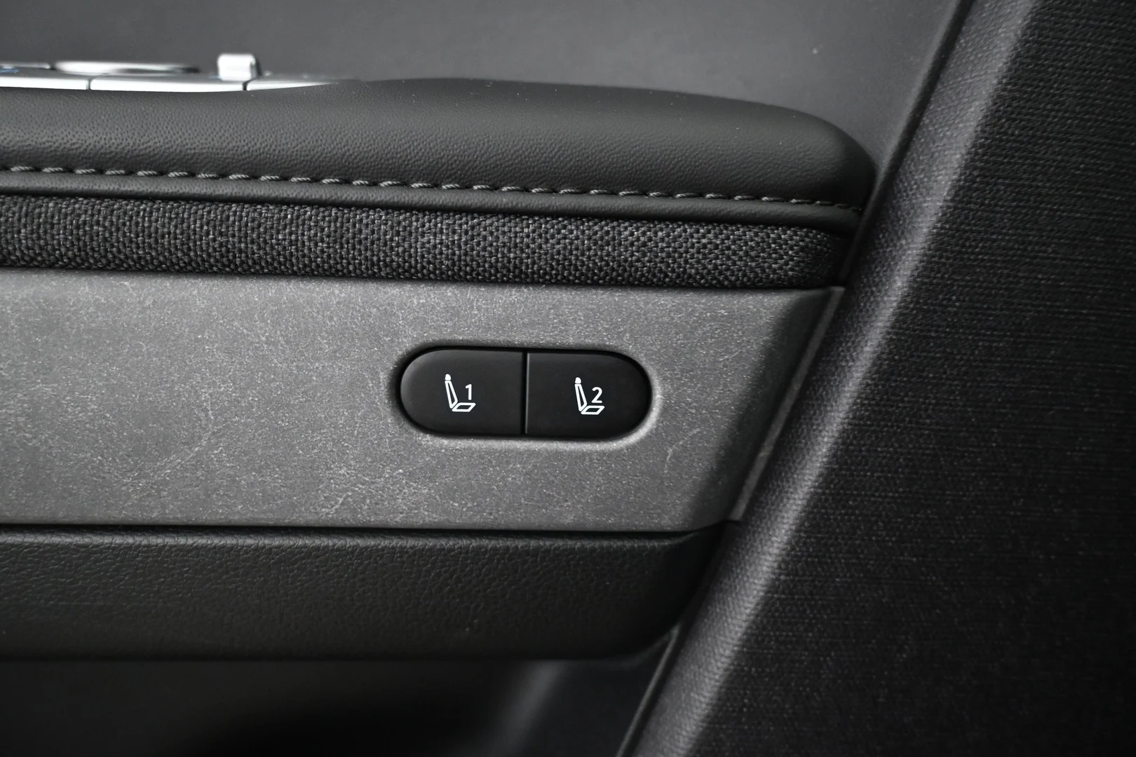 Car Image - 46uEWryf5h9j48cRdEV9U1
