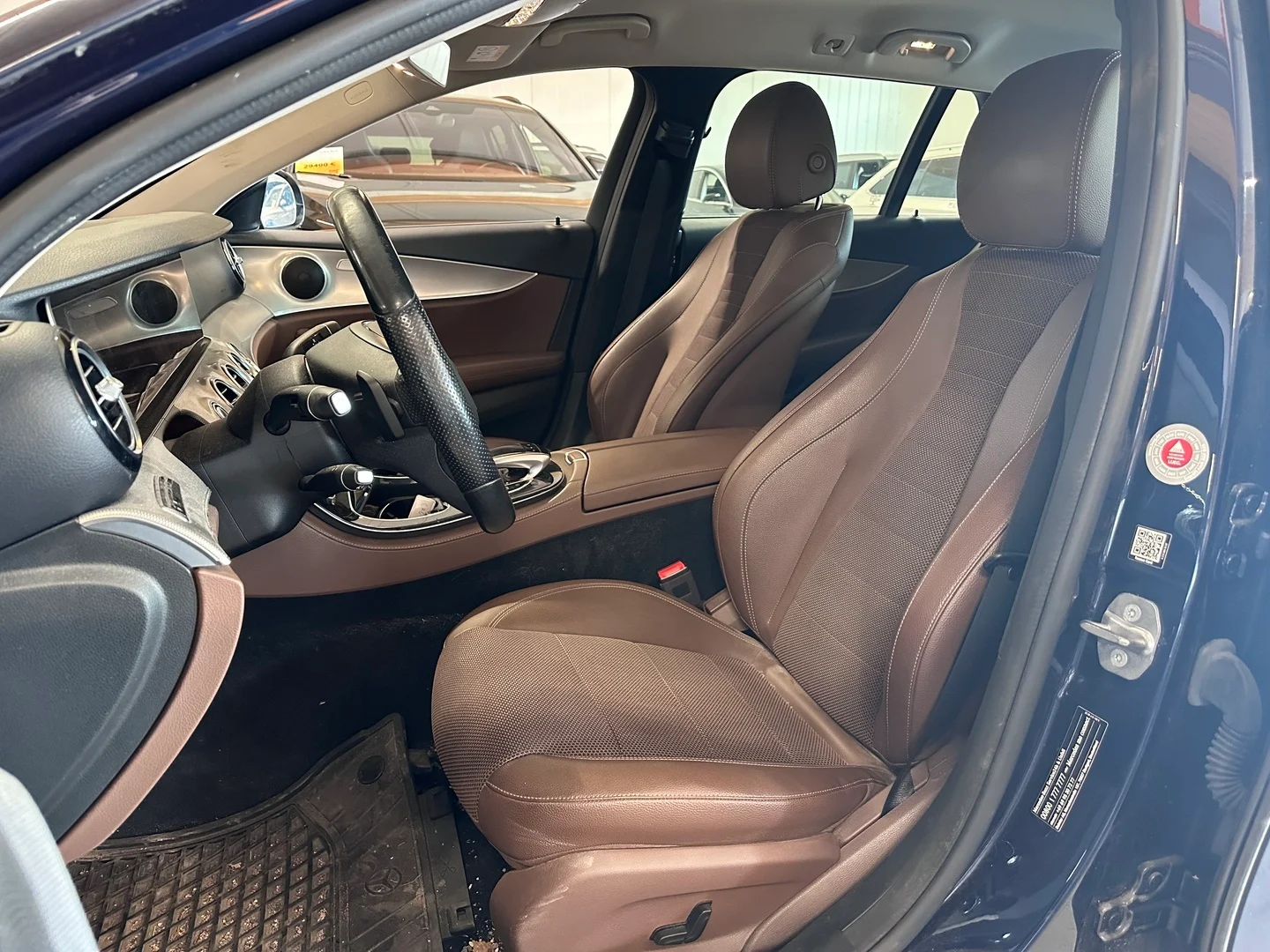 Car Image - iY3RG4CJEbScLLzwkpe1V