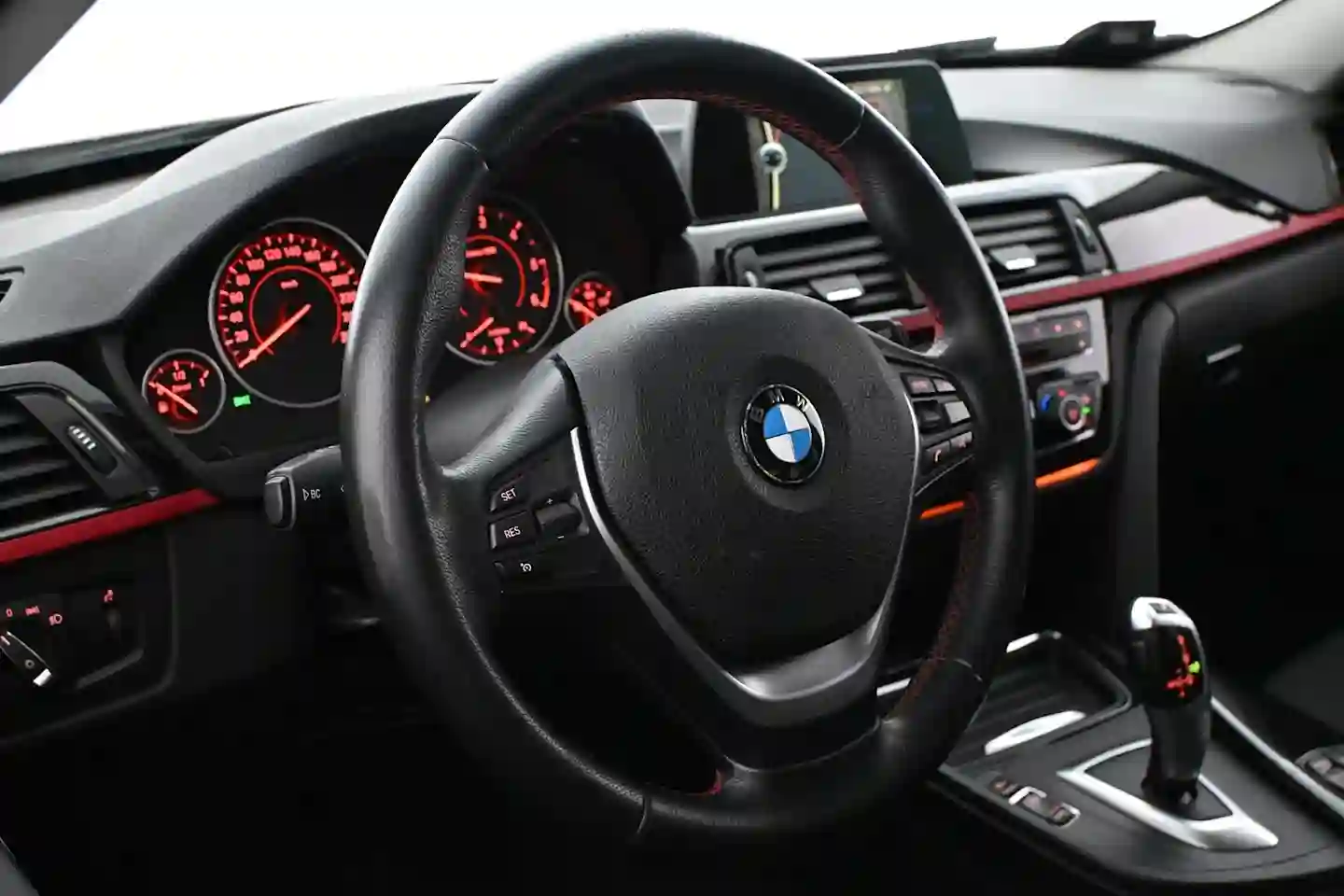 Car Image - 241RnhQ6YRAAeycYUYwqzj